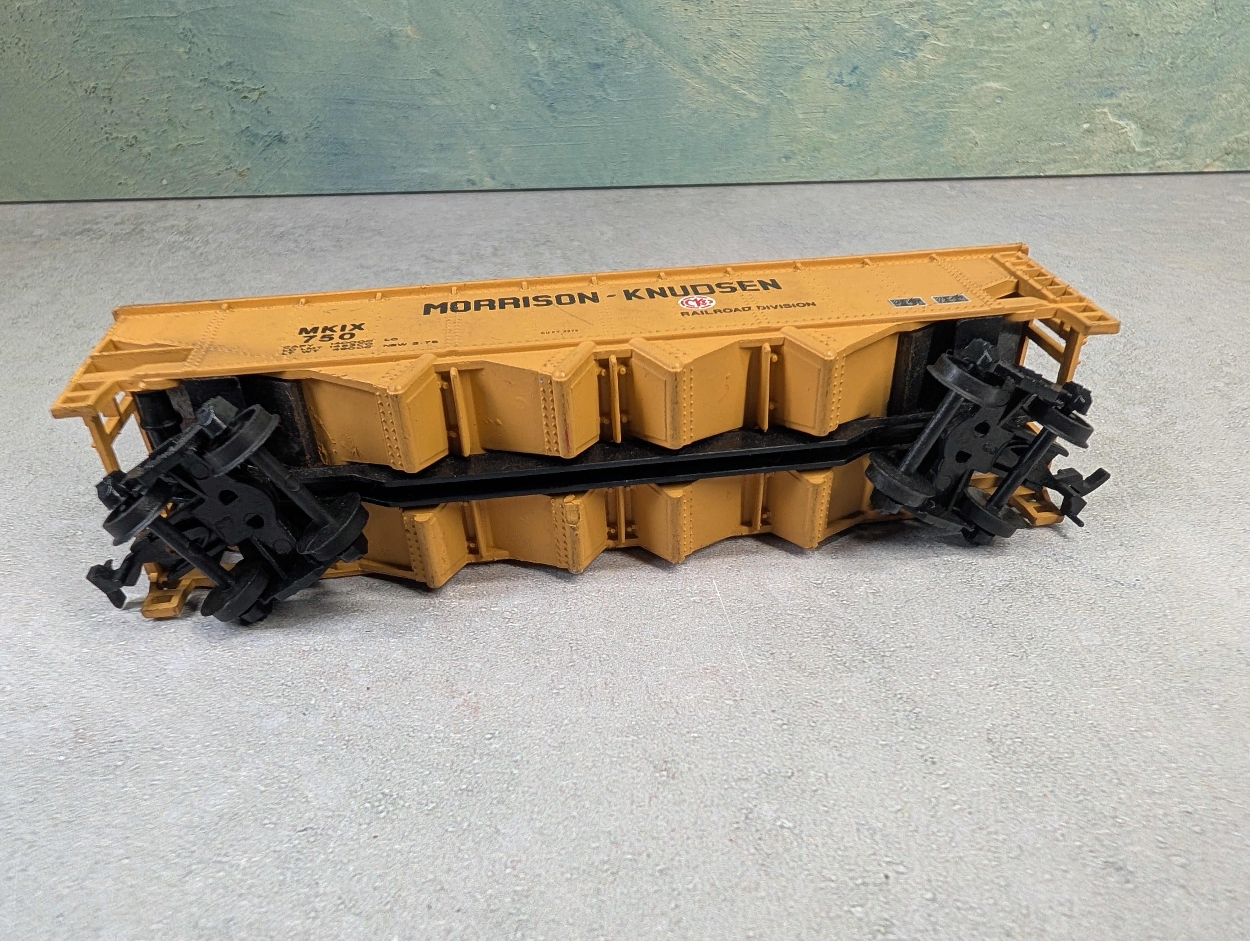 USED Bachmann HO Scale Open Hopper Morrison Knudsen MKIX #750
