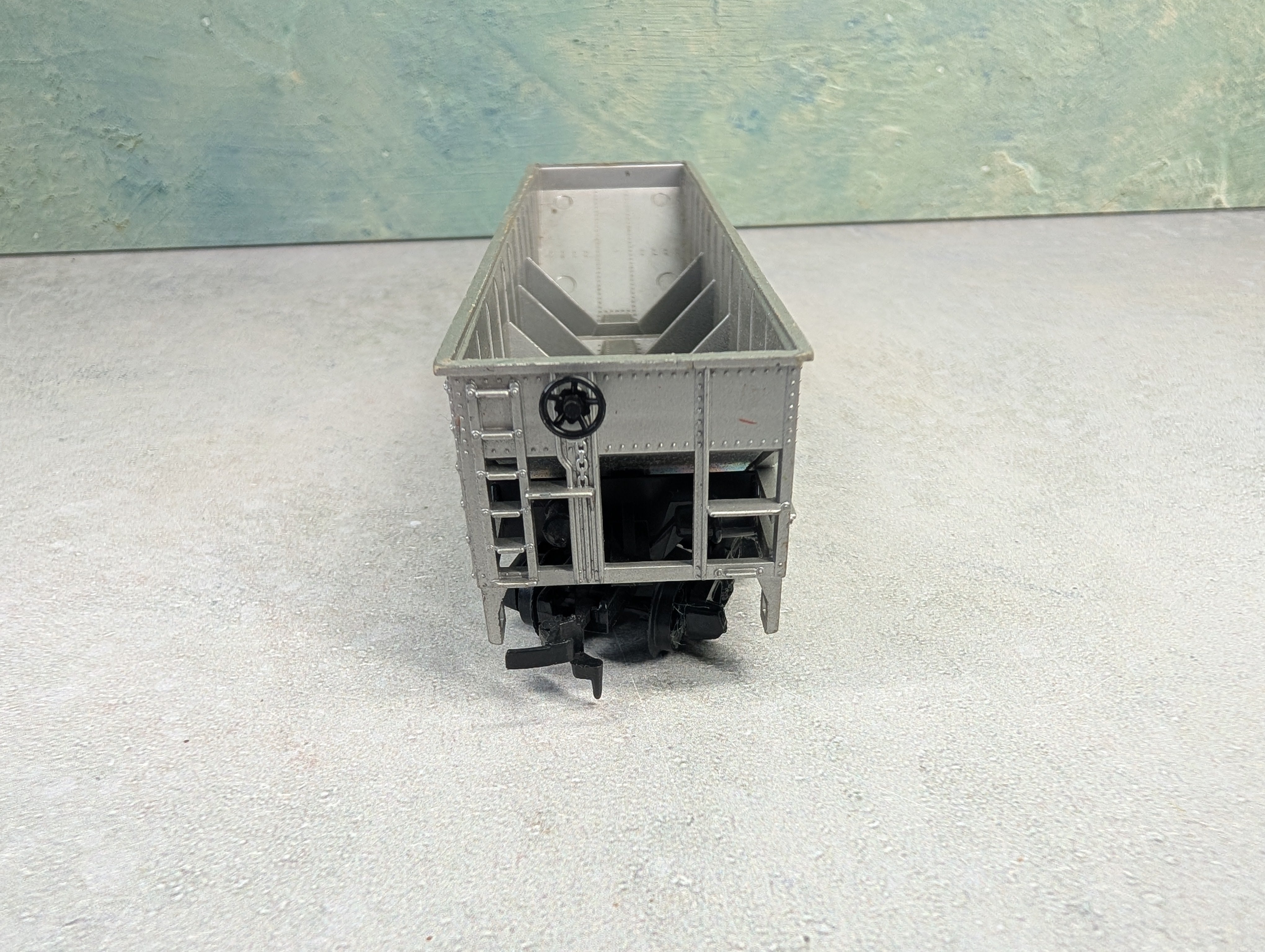 USED Tyco HO Scale Open Hopper Virginian VGN #2610