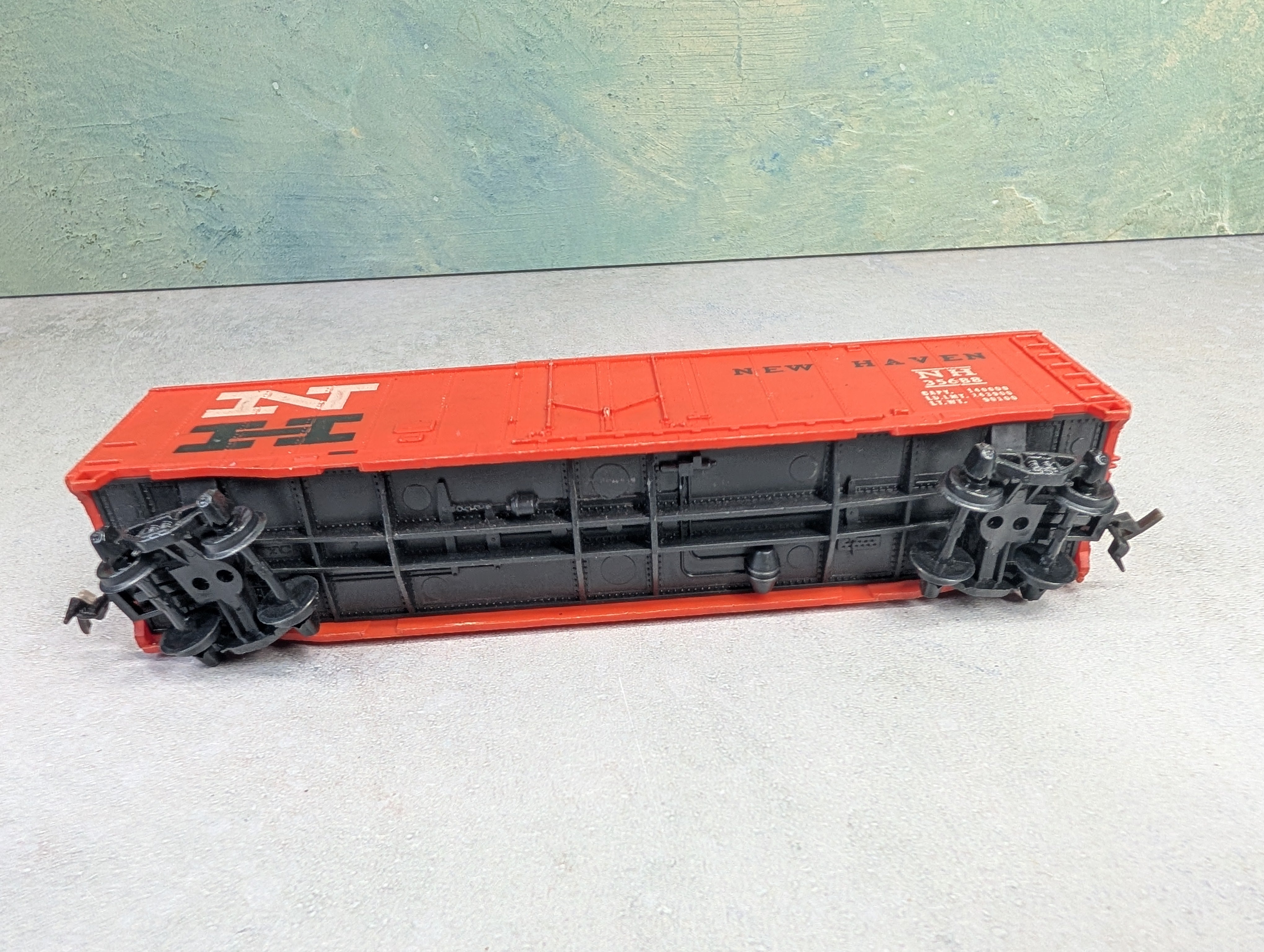 USED Tyco HO Scale 50' Box Car New Haven NH #35688