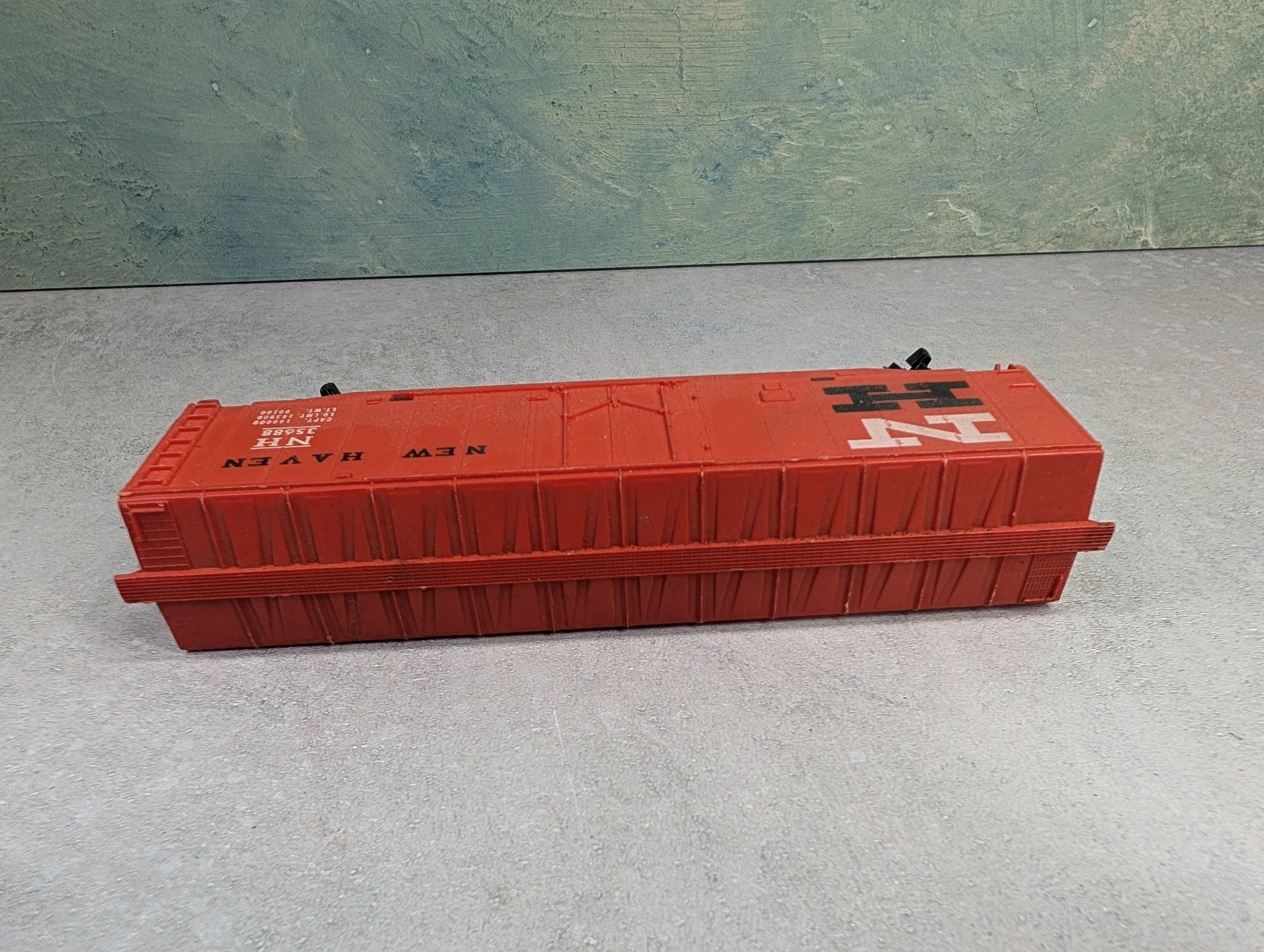 USED Tyco HO Scale 50' Box Car New Haven NH #35688
