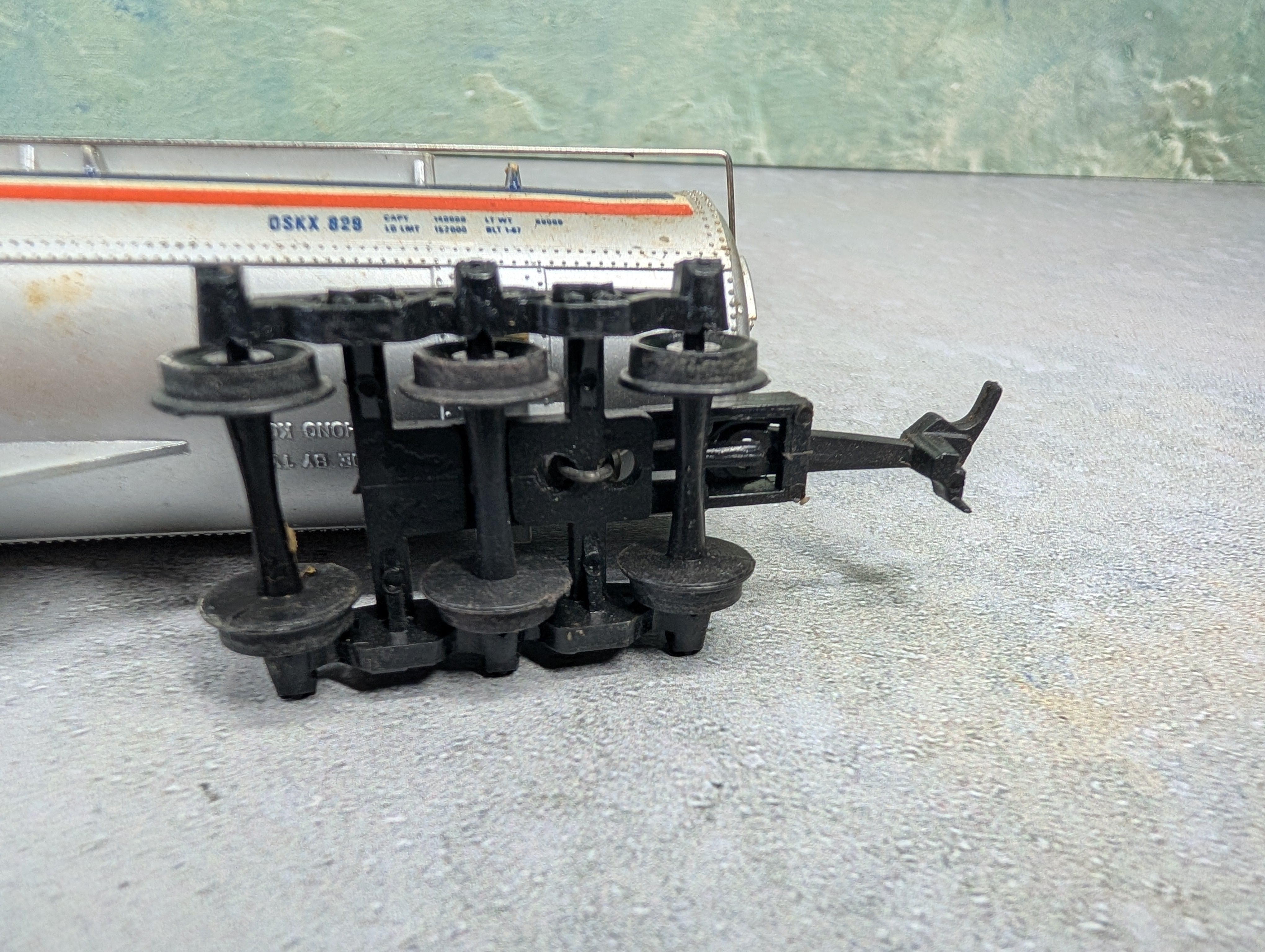 USED Tyco HO Scale Triple Dome Tank Car Gulf OSKX #829