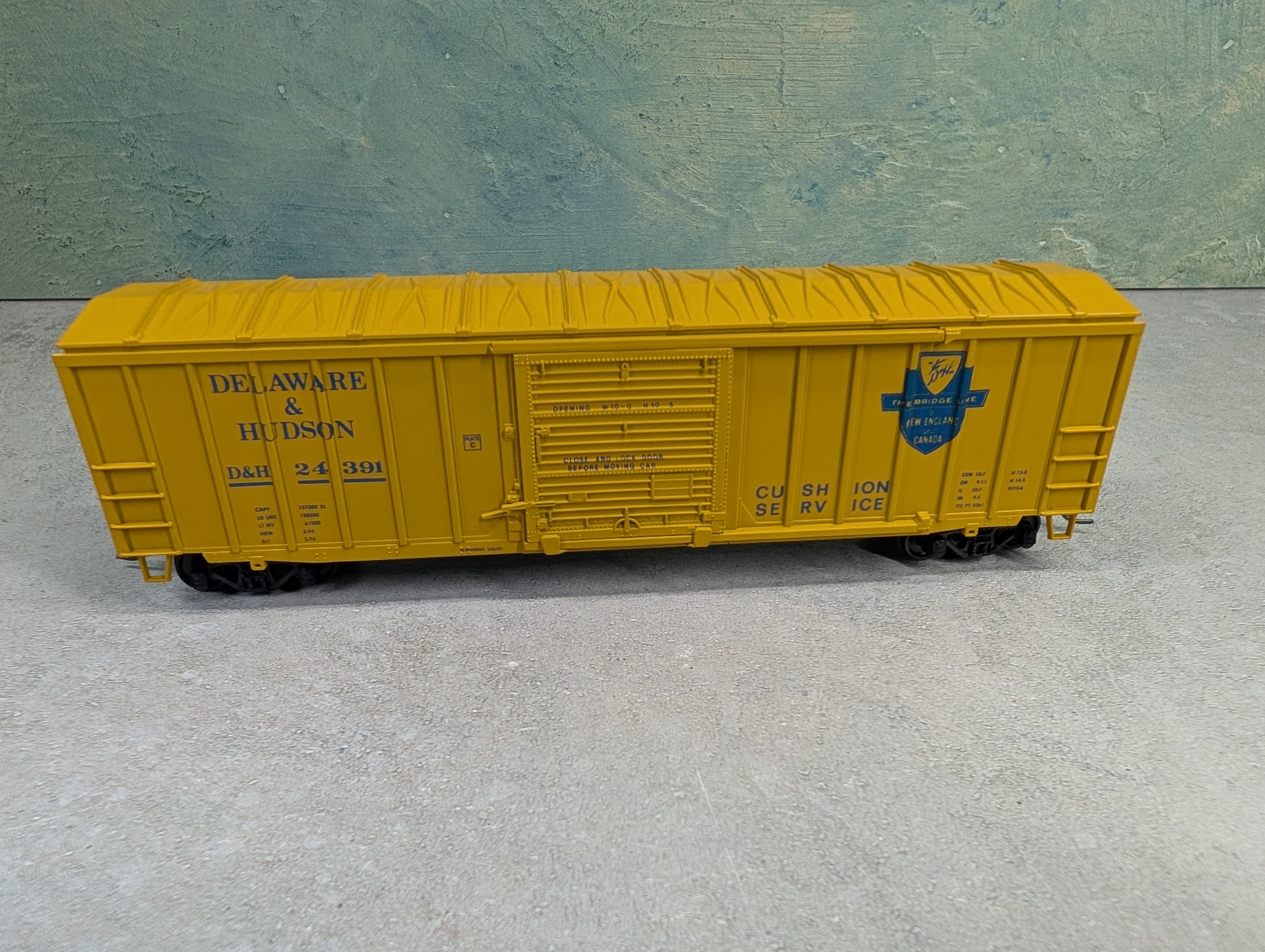 USED Athearn HO Scale 50' Box Car Delaware and Hudson DH #24391 Bev-Bel