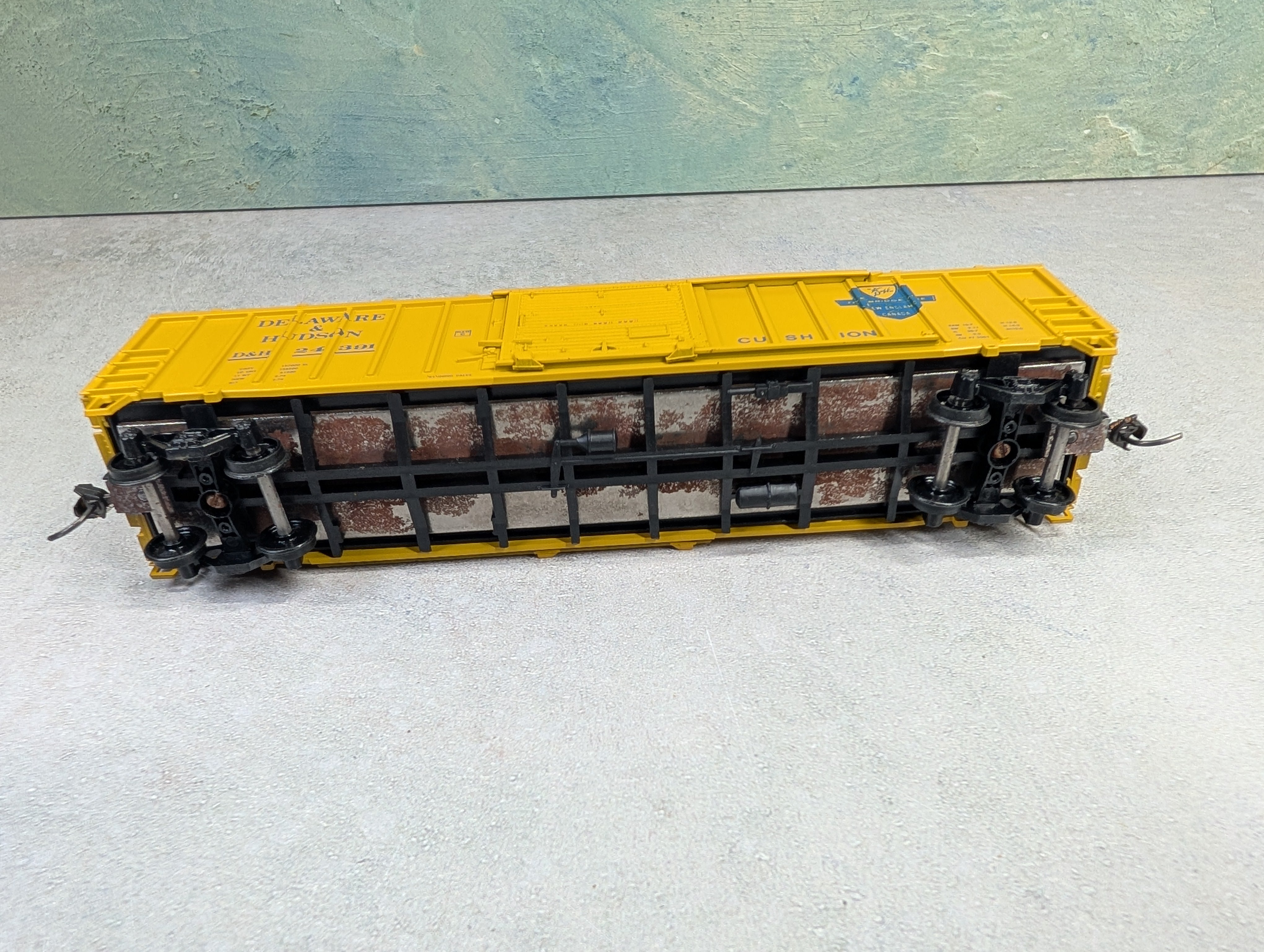 USED Athearn HO Scale 50' Box Car Delaware and Hudson DH #24391 Bev-Bel
