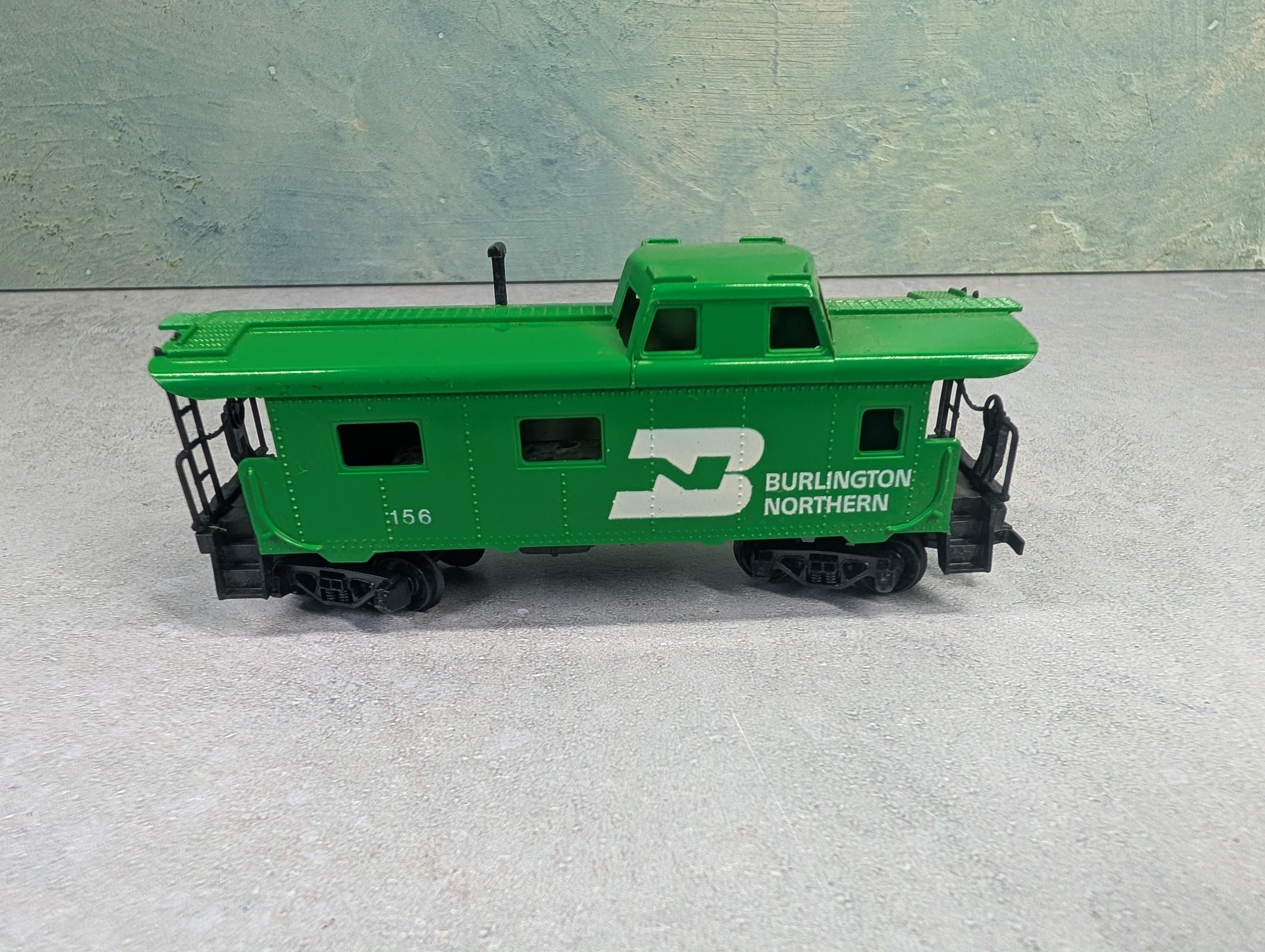 USED Tyco HO Scale Caboose Burlington Northern #156
