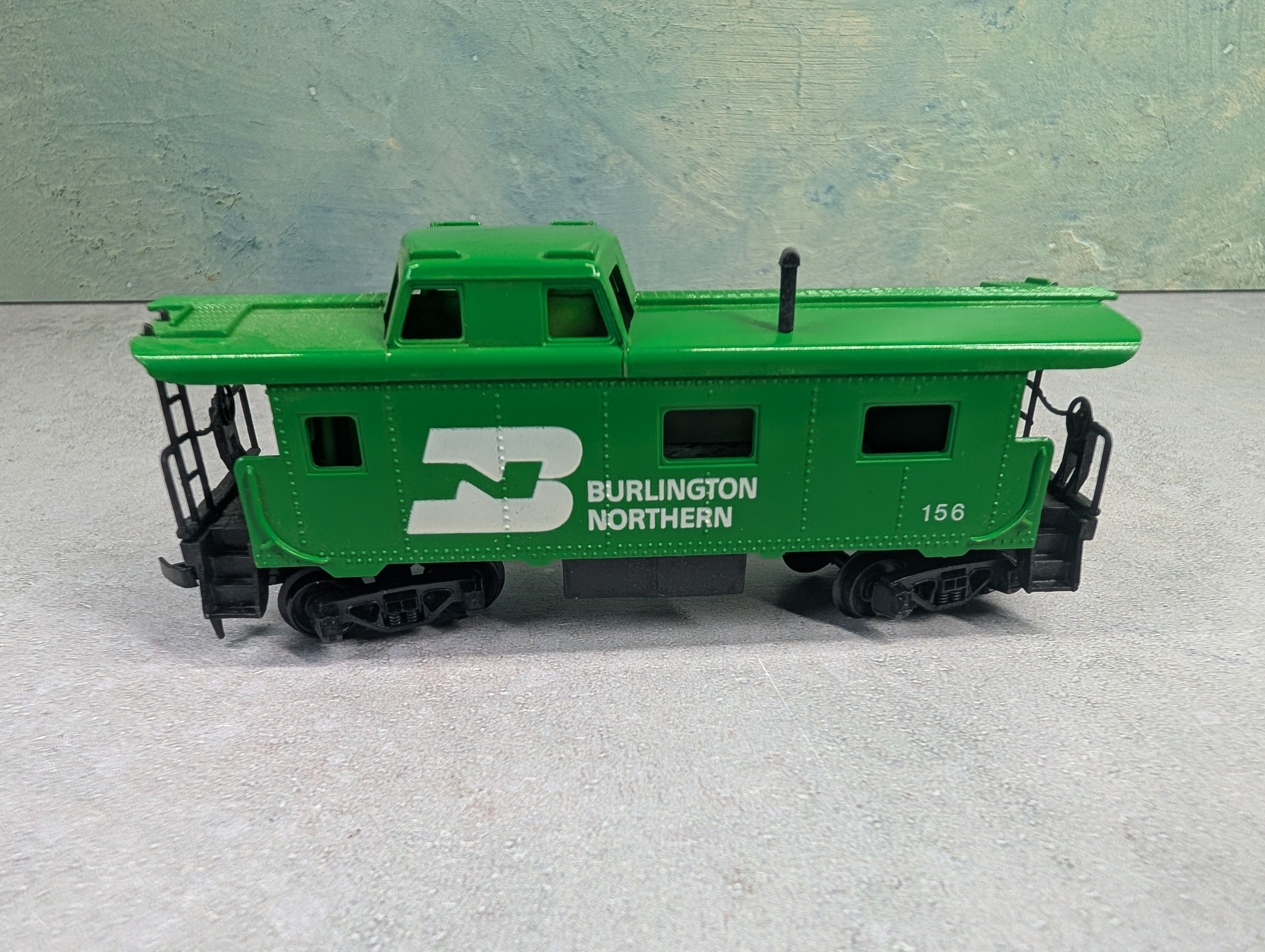 USED Tyco HO Scale Caboose Burlington Northern #156