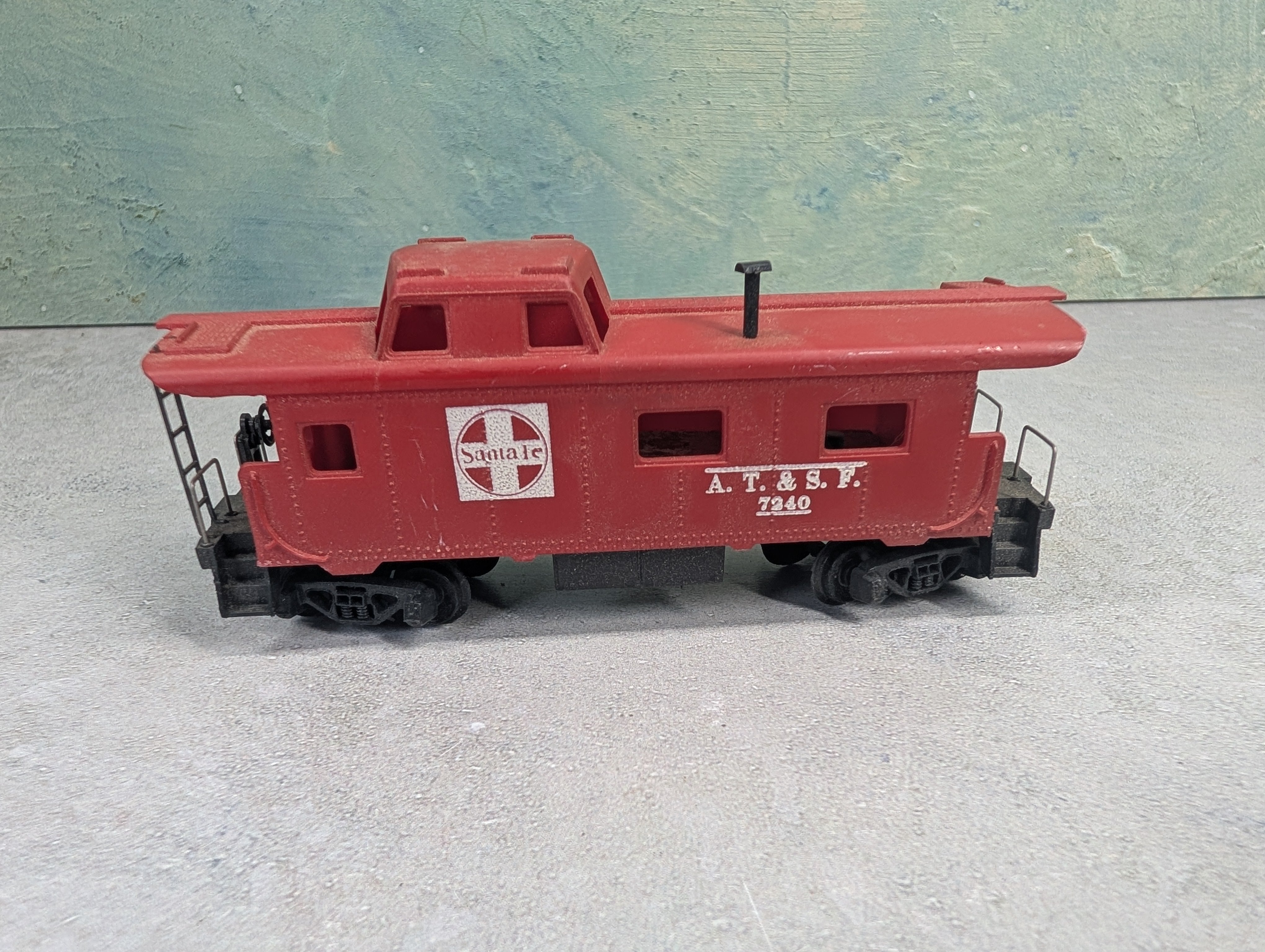 USED Tyco HO Scale Caboose Santa Fe ATSF #7240