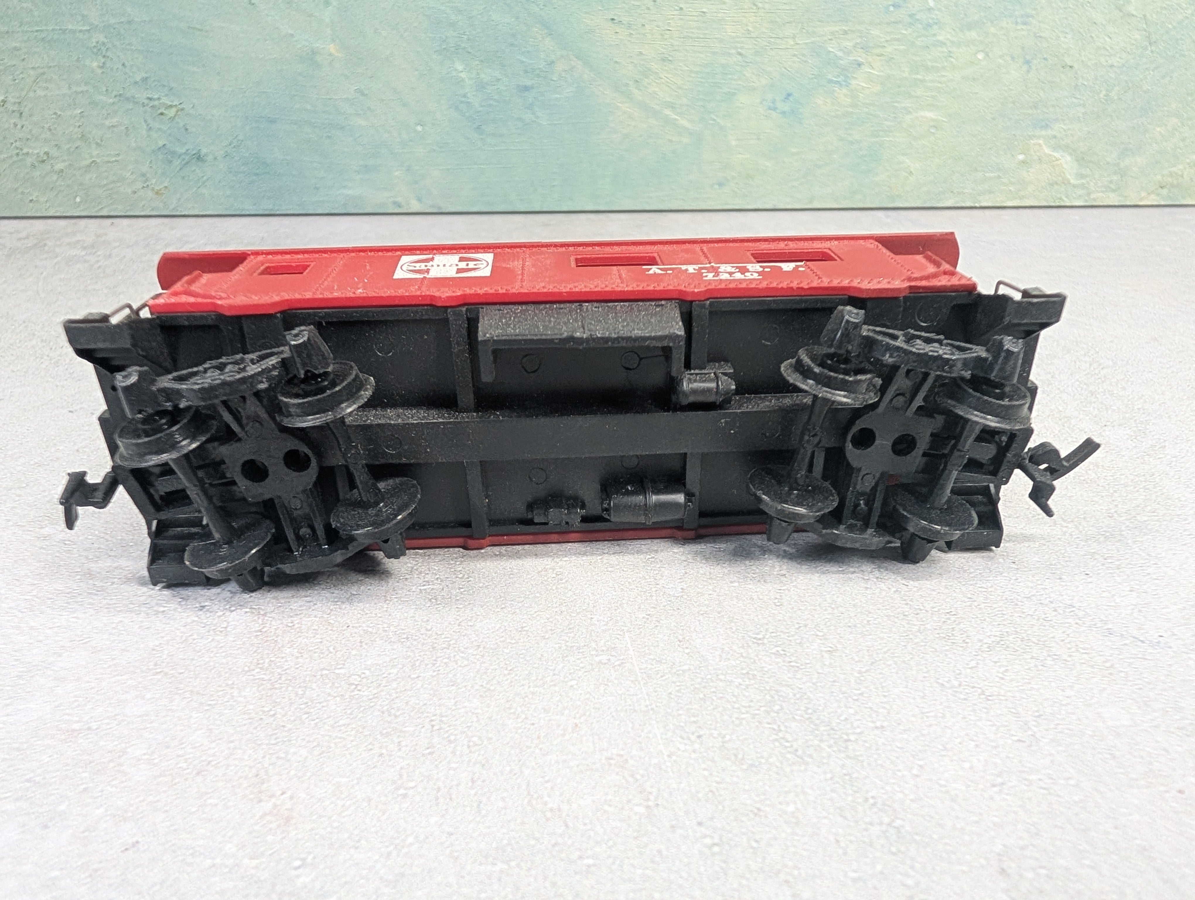 USED Tyco HO Scale Caboose Santa Fe ATSF #7240