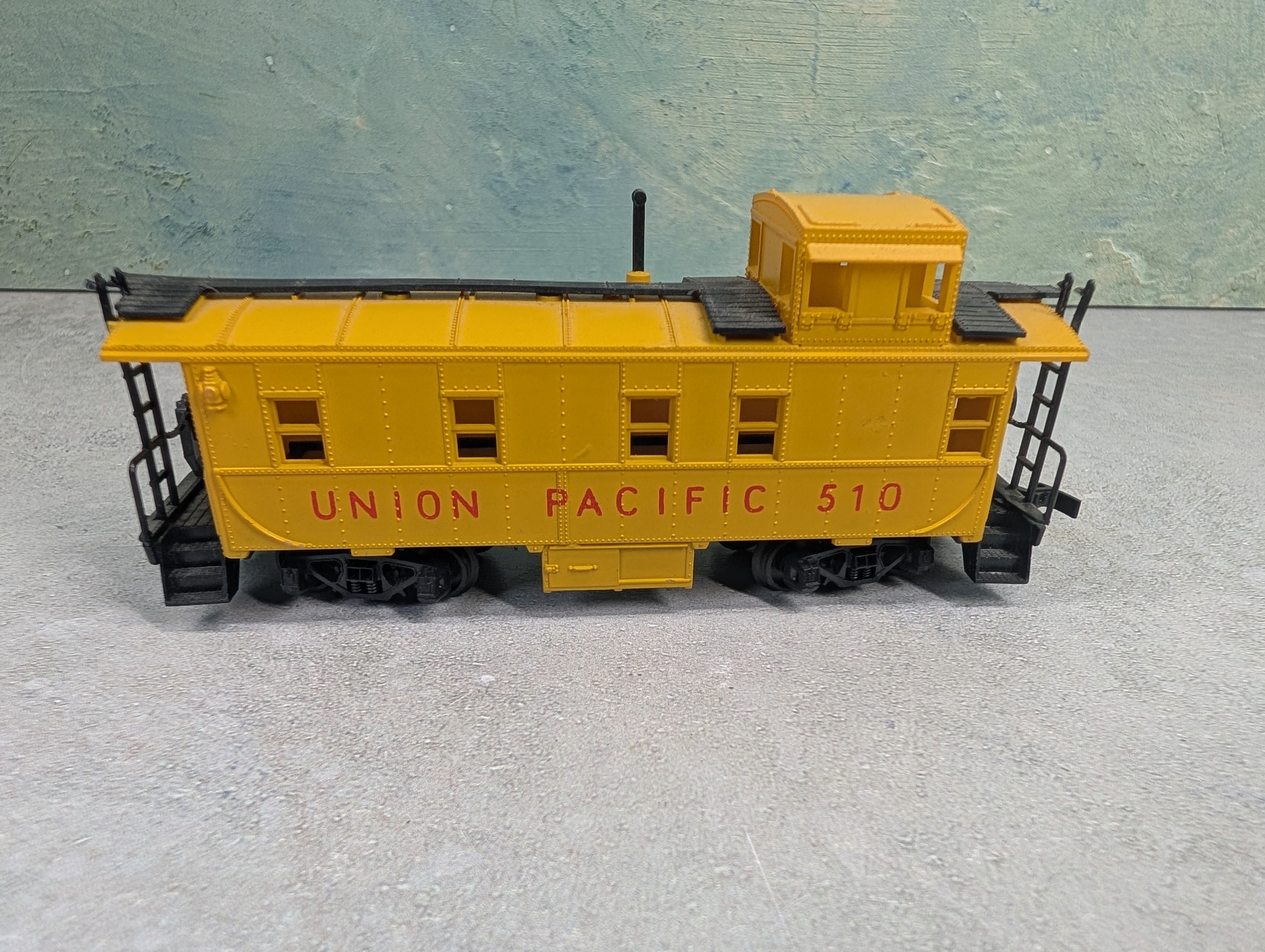 USED AHM HO Scale Caboose Union Pacific #510