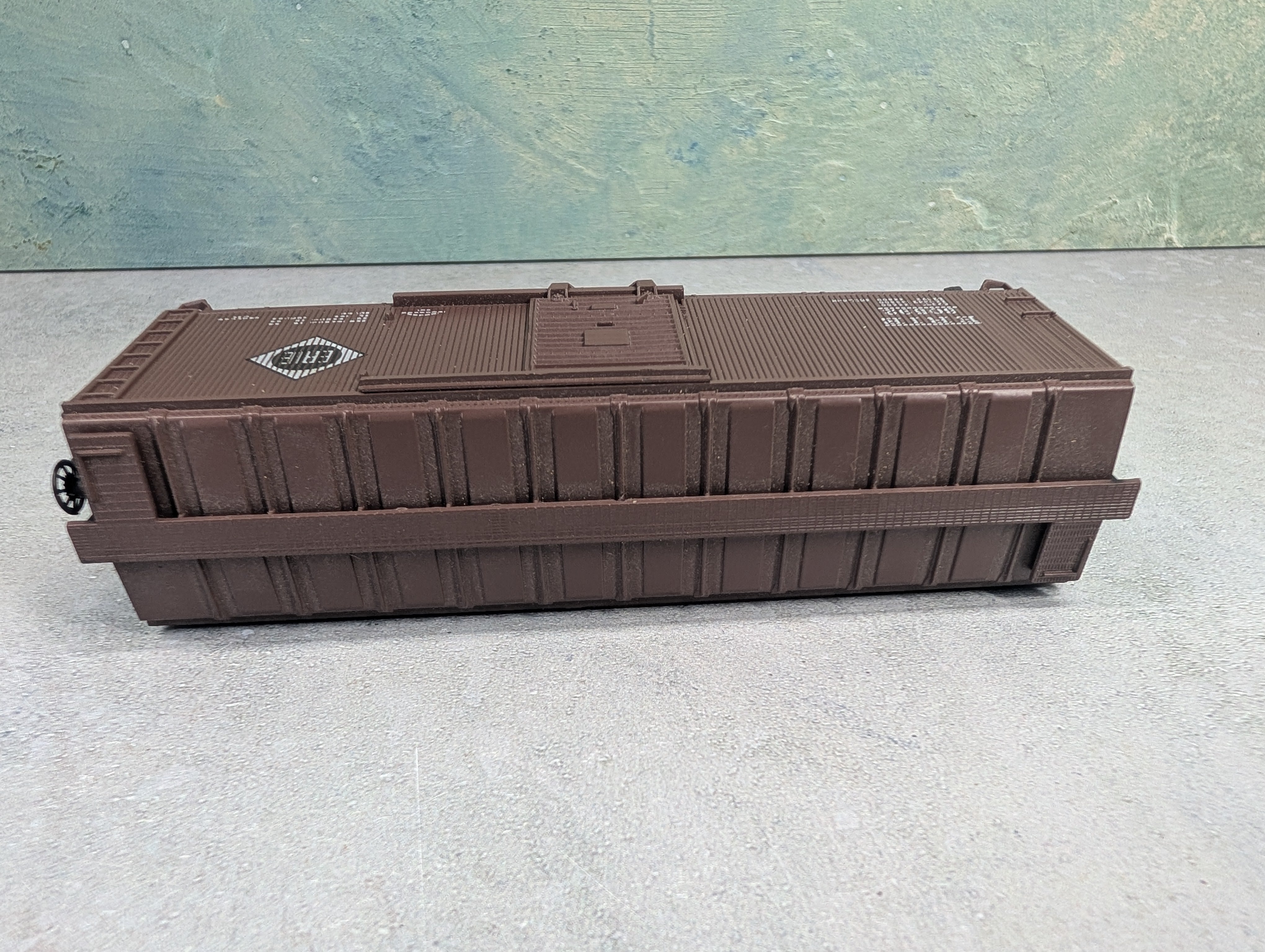 USED Athearn HO Scale 40' Wooden Box Car Erie #60592