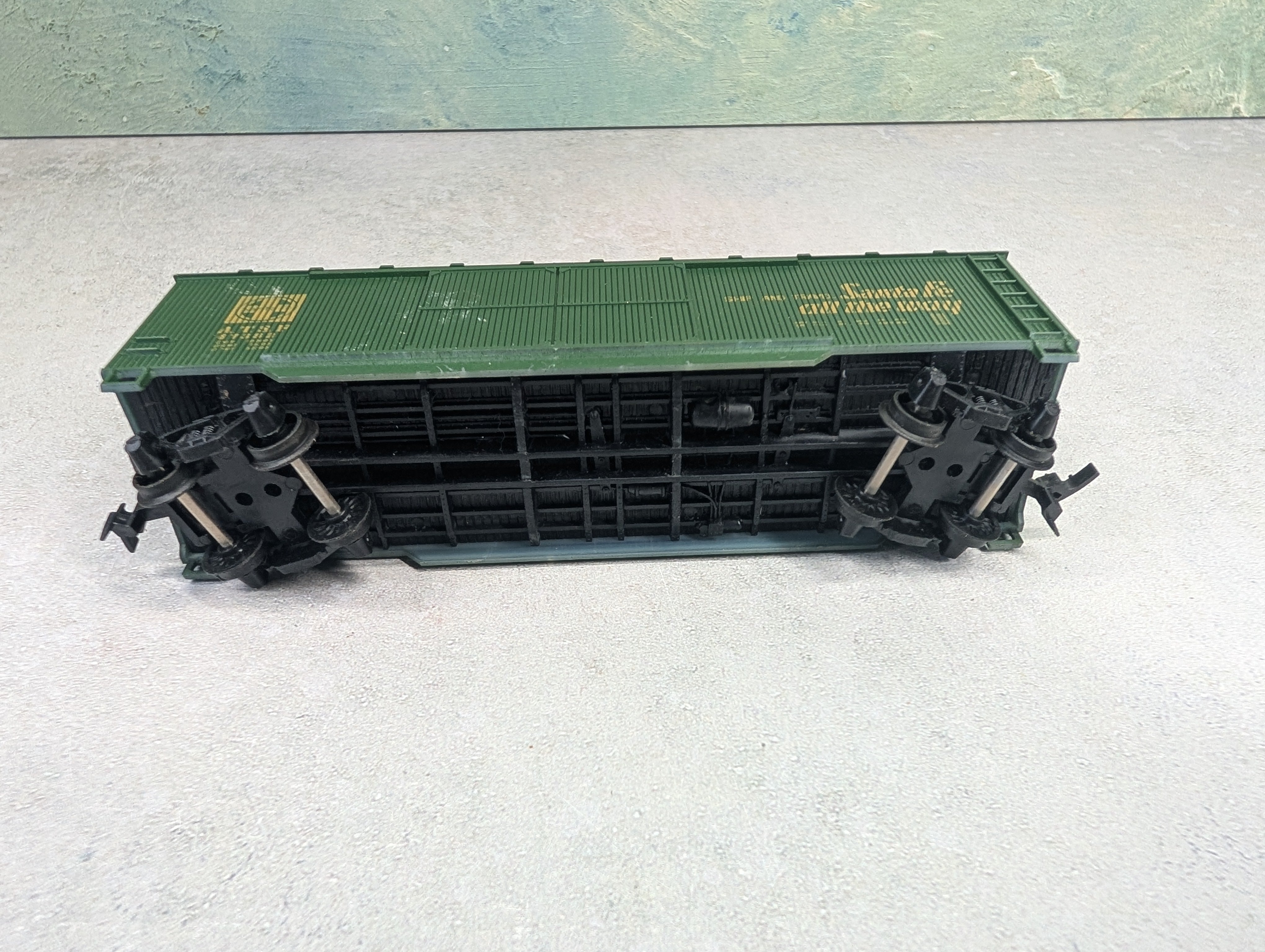 USED ROCO HO Scale 40' Wooden DD Box Car Santa Fe ATSF #67382
