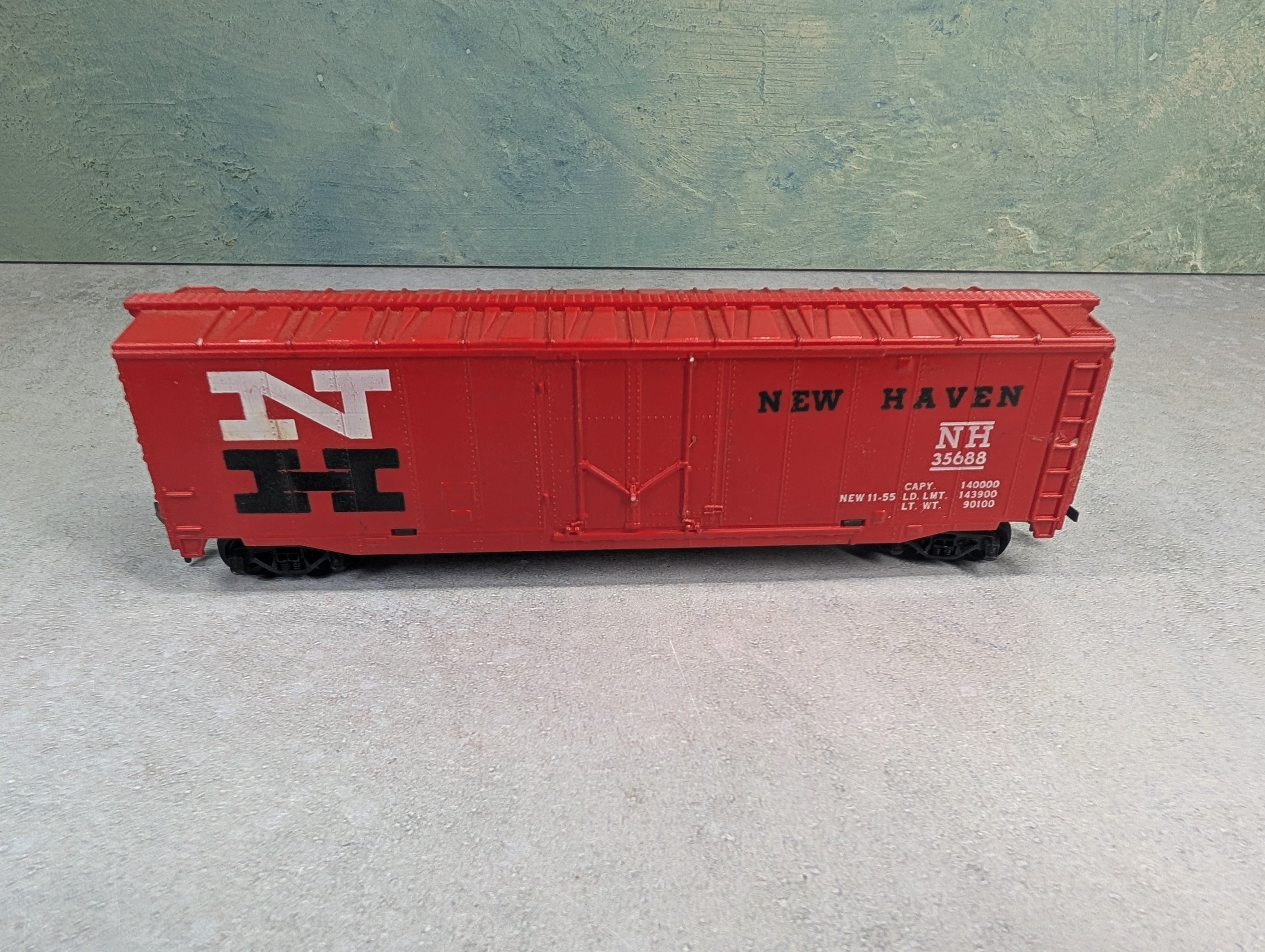 USED Tyco HO Scale 50' Box Car New Haven NH #35688