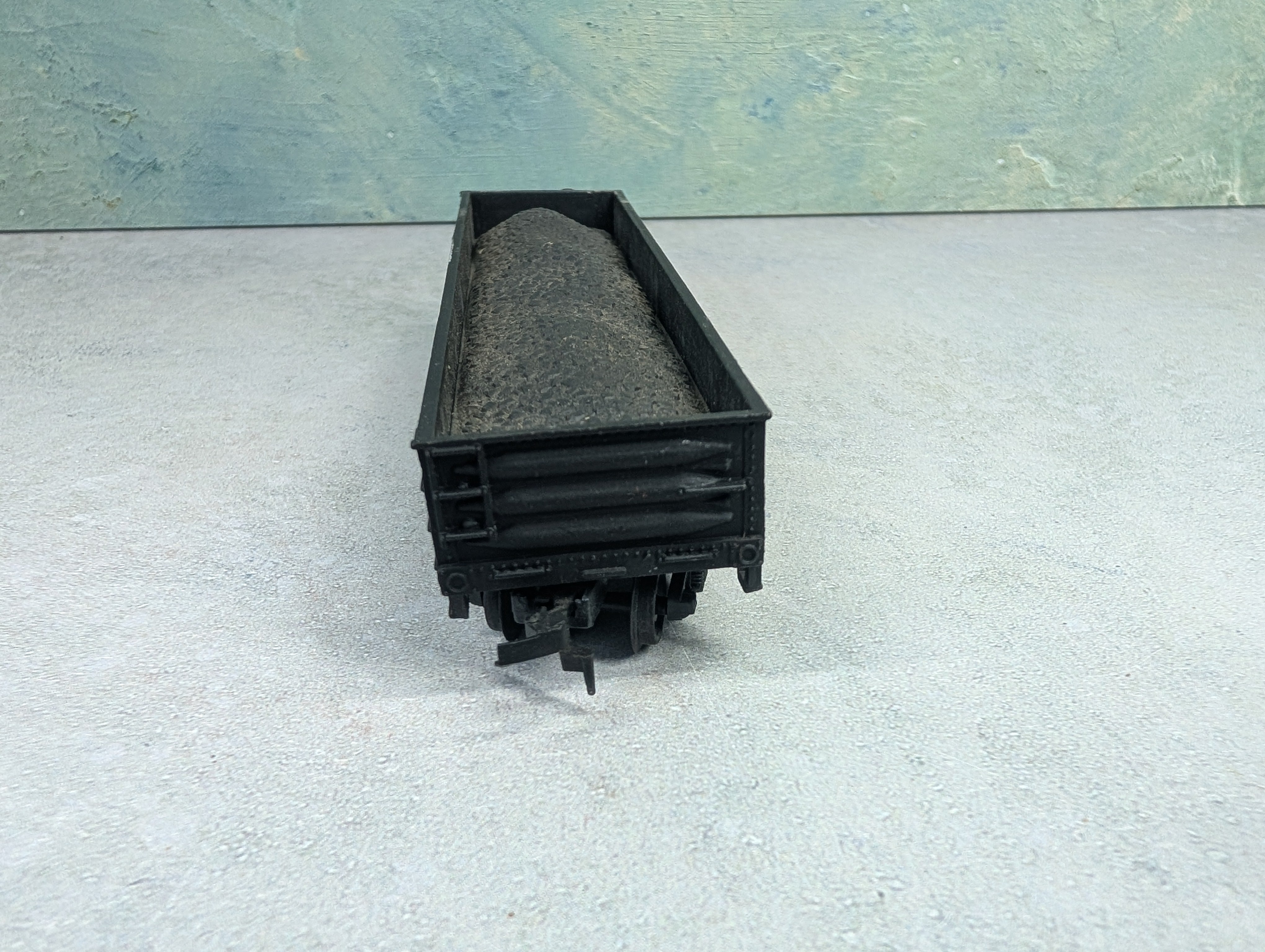 USED HO Scale 40' Gondola Pennsylvania #357621 w/ Coal Load