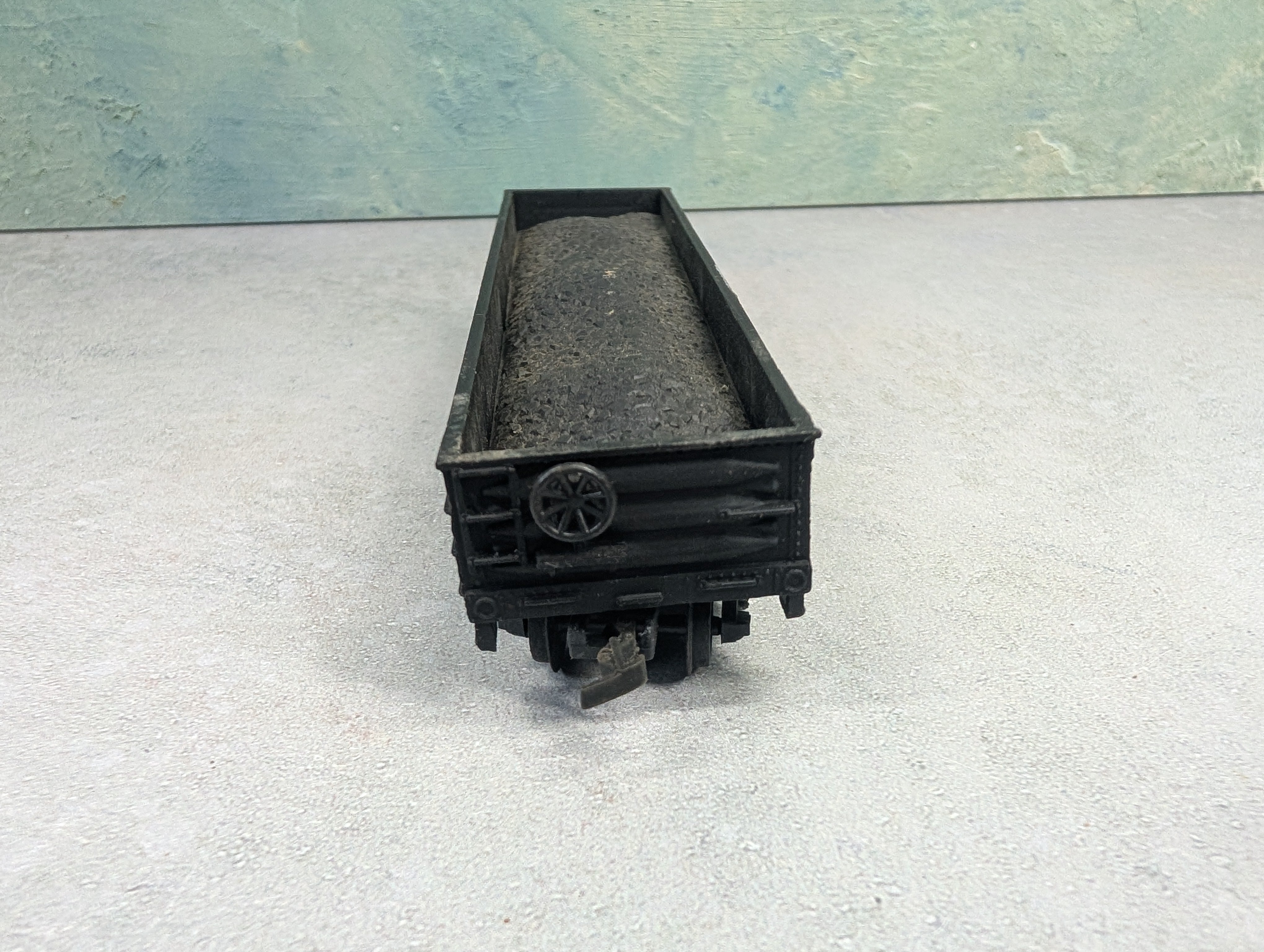 USED HO Scale 40' Gondola Pennsylvania #357621 w/ Coal Load