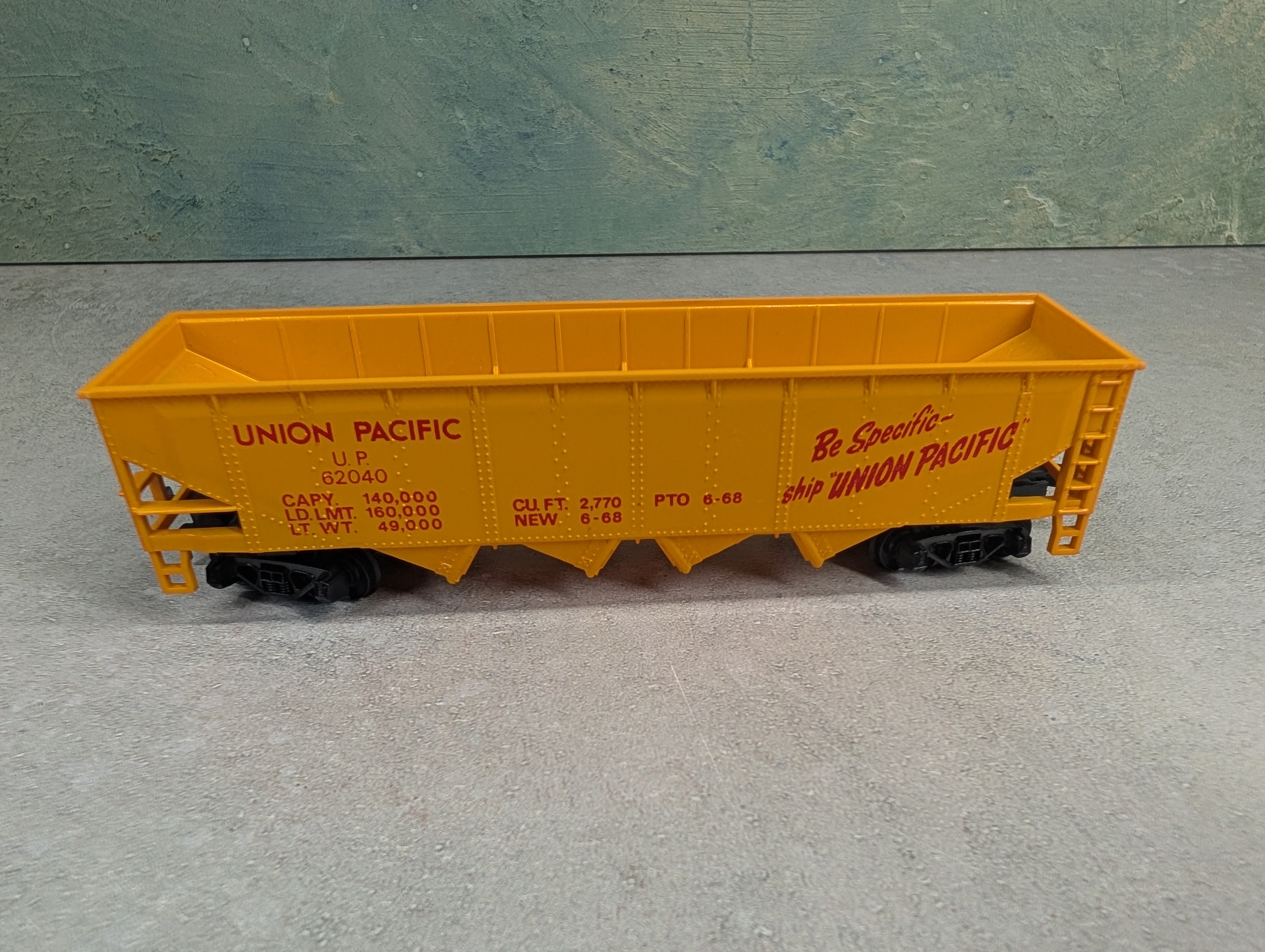 USED Tyco HO Scale Quad Hopper Union Pacific UP #62040