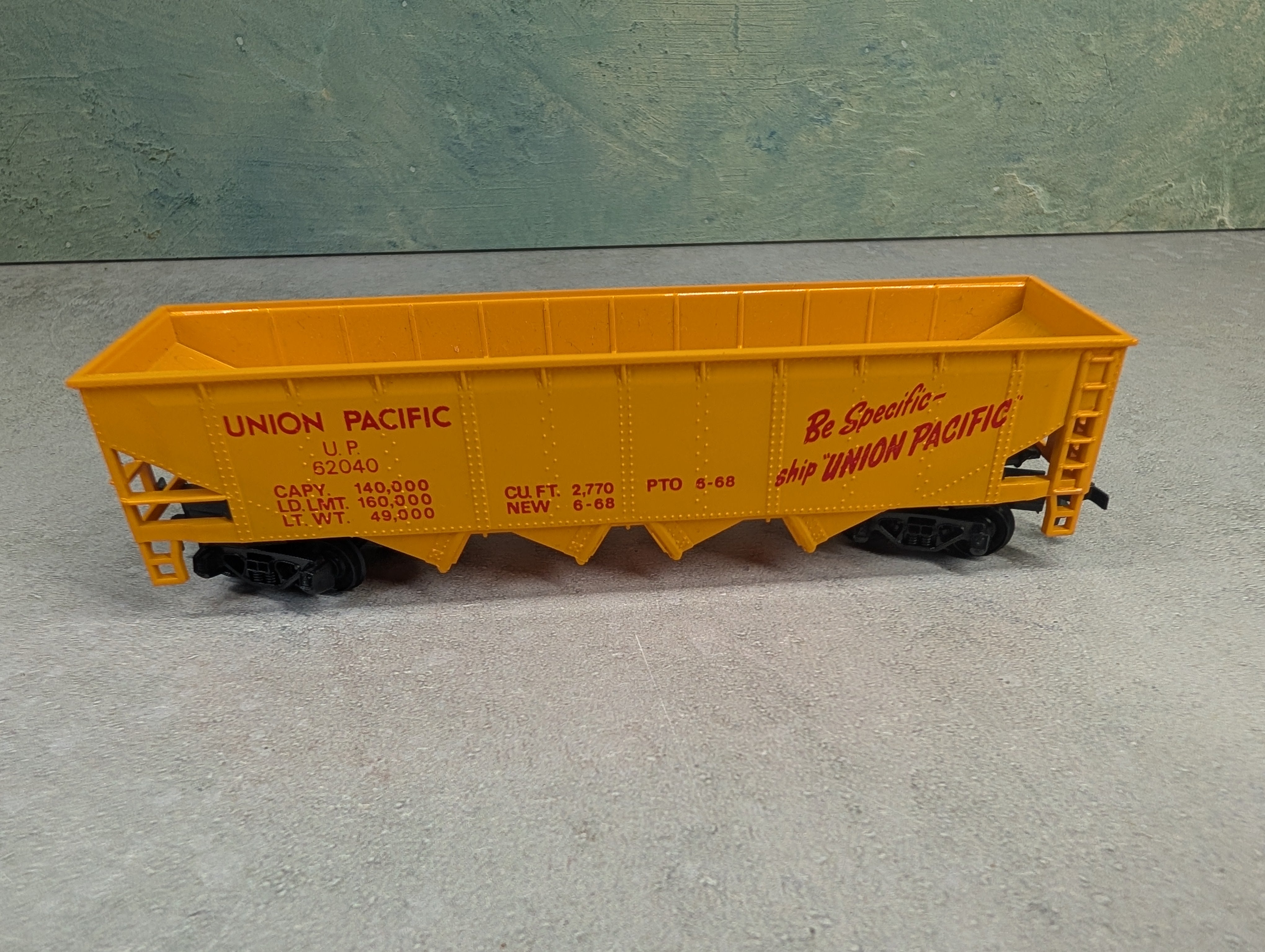 USED Tyco HO Scale Quad Hopper Union Pacific UP #62040