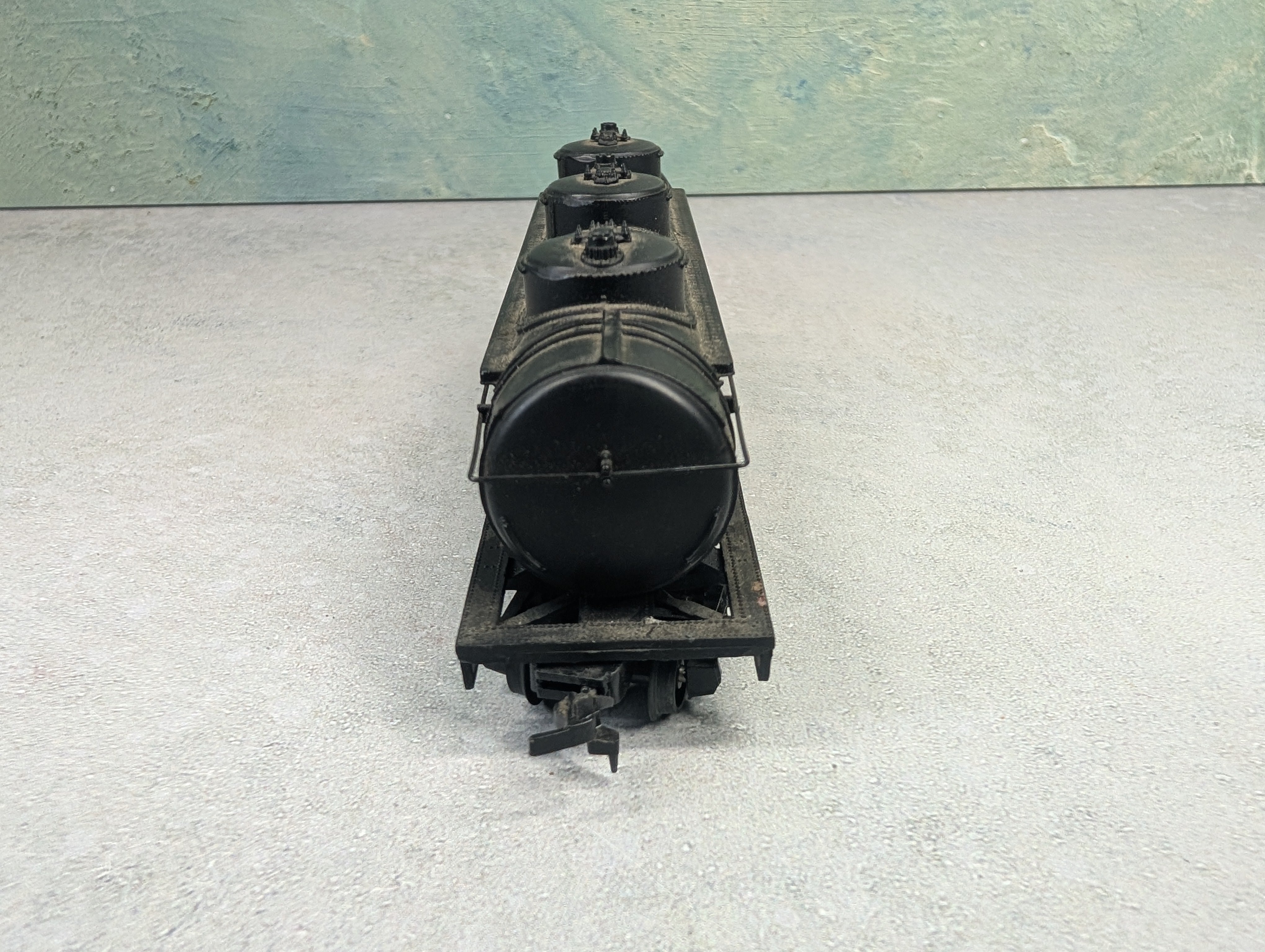 USED AHM HO Scale Triple Dome Tank Car General American #35028