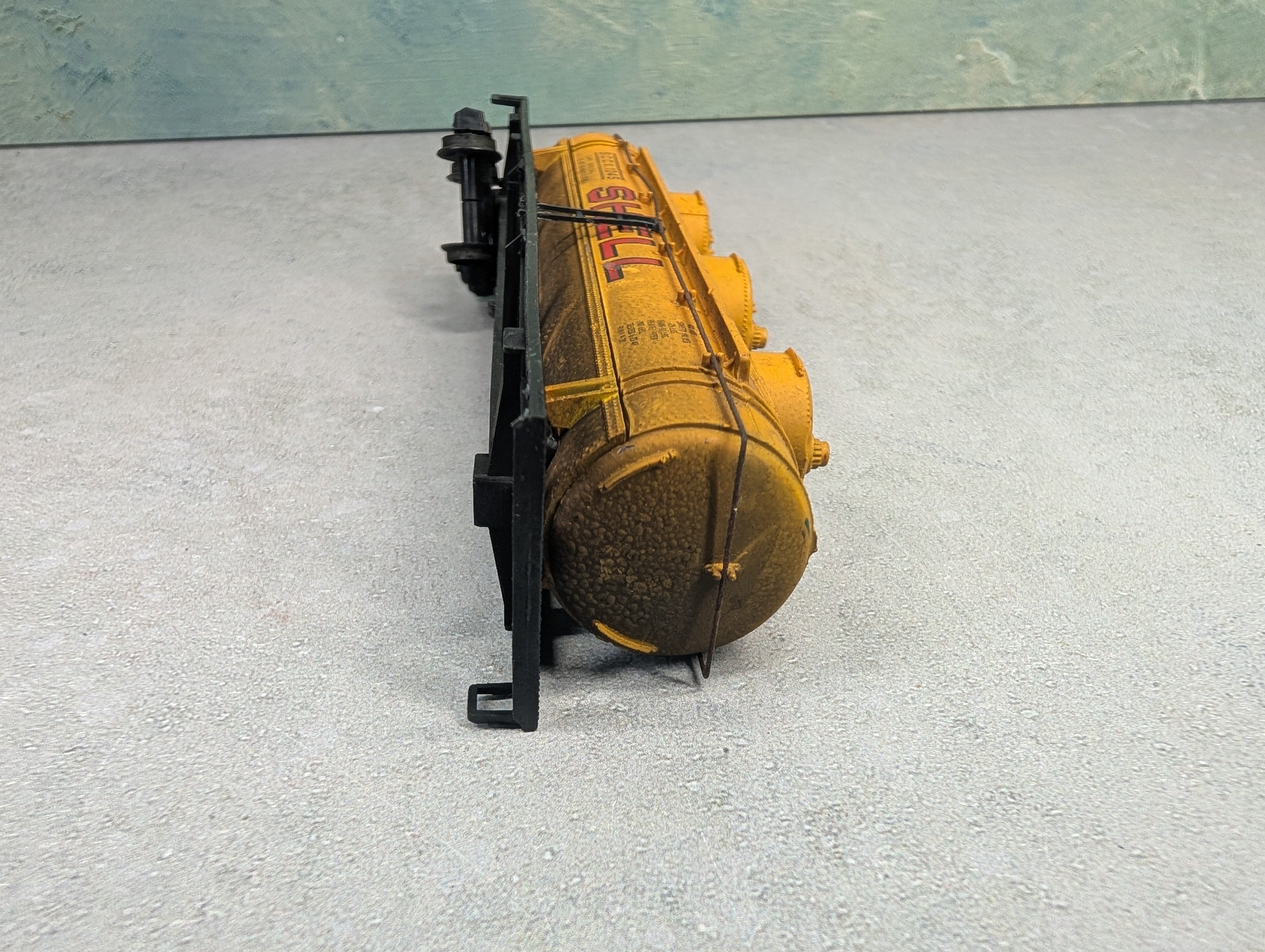 USED HO Scale Triple Dome Tank Car Shell SCCX #1245 Weathered