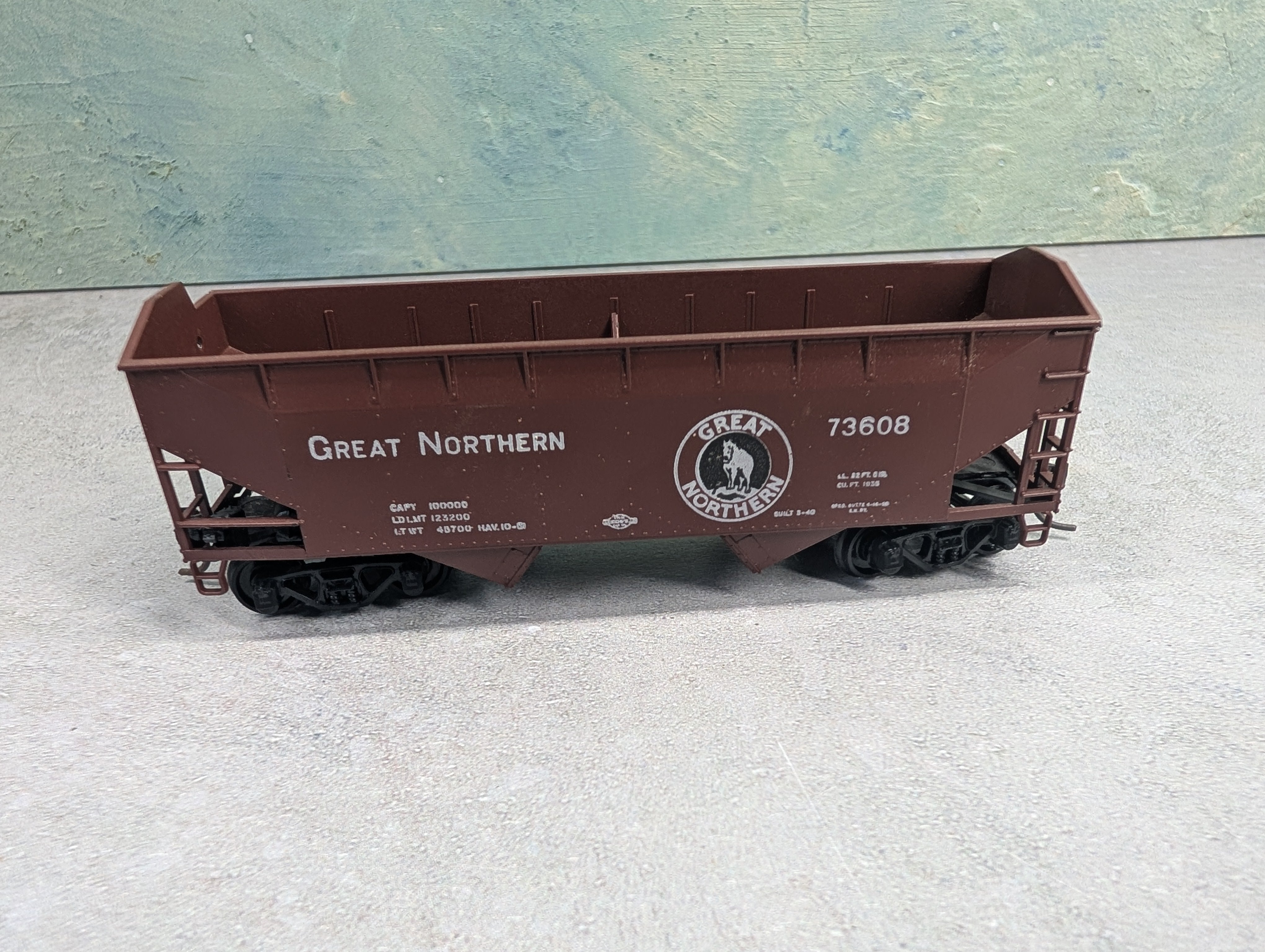 USED Athearn HO Scale 2 Bay Open Hopper Great Northern GN #73608