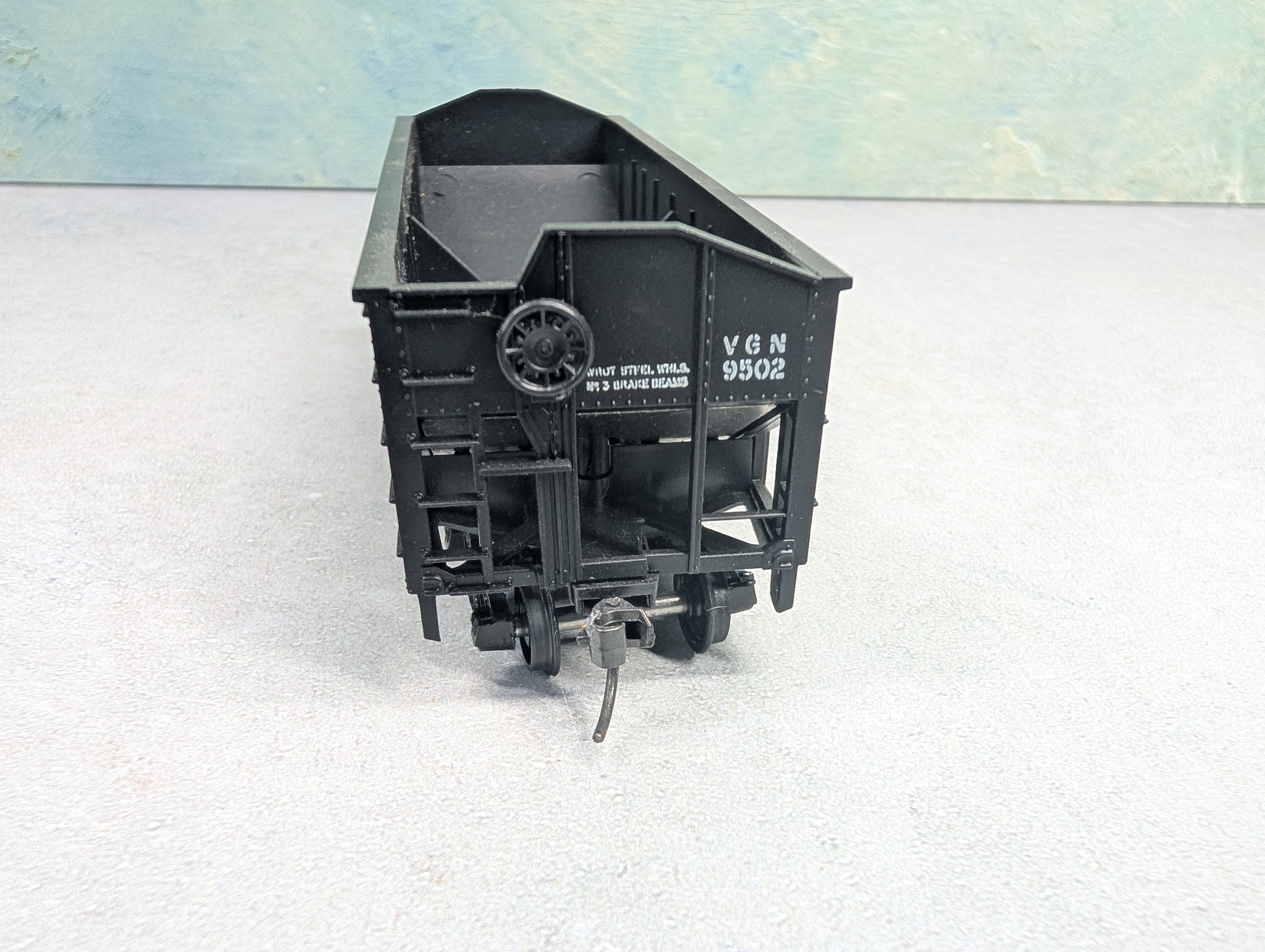 USED Athearn HO Scale 2 Bay Open Hopper Virginian VGN #9502