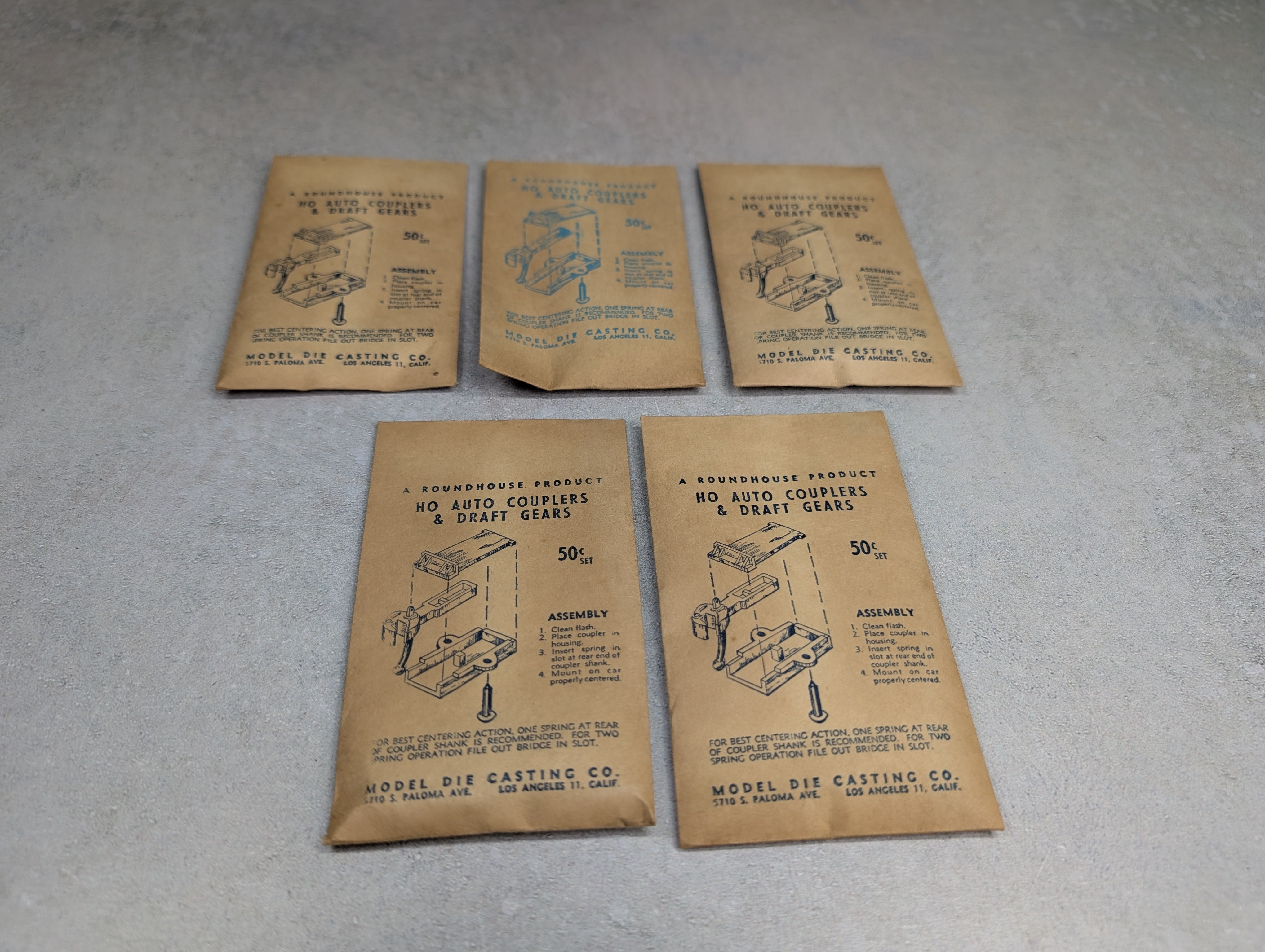 USED Roundhouse HO Scale Lot of Auto Couplers & Draft Gears (Unopened) (5 pcs)