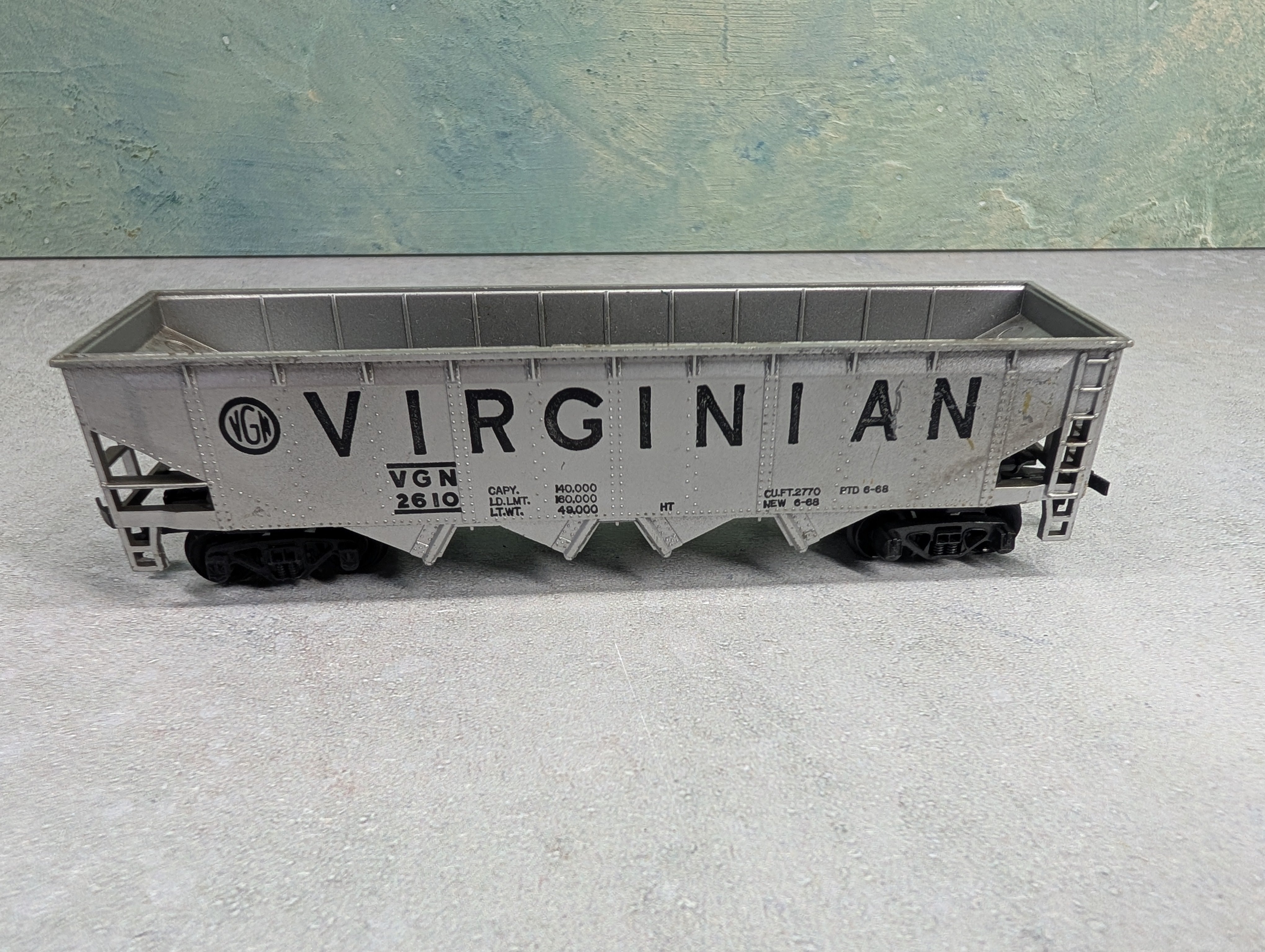 USED Tyco HO Scale 4 Bay Open Hopper Virginian VGN #2610