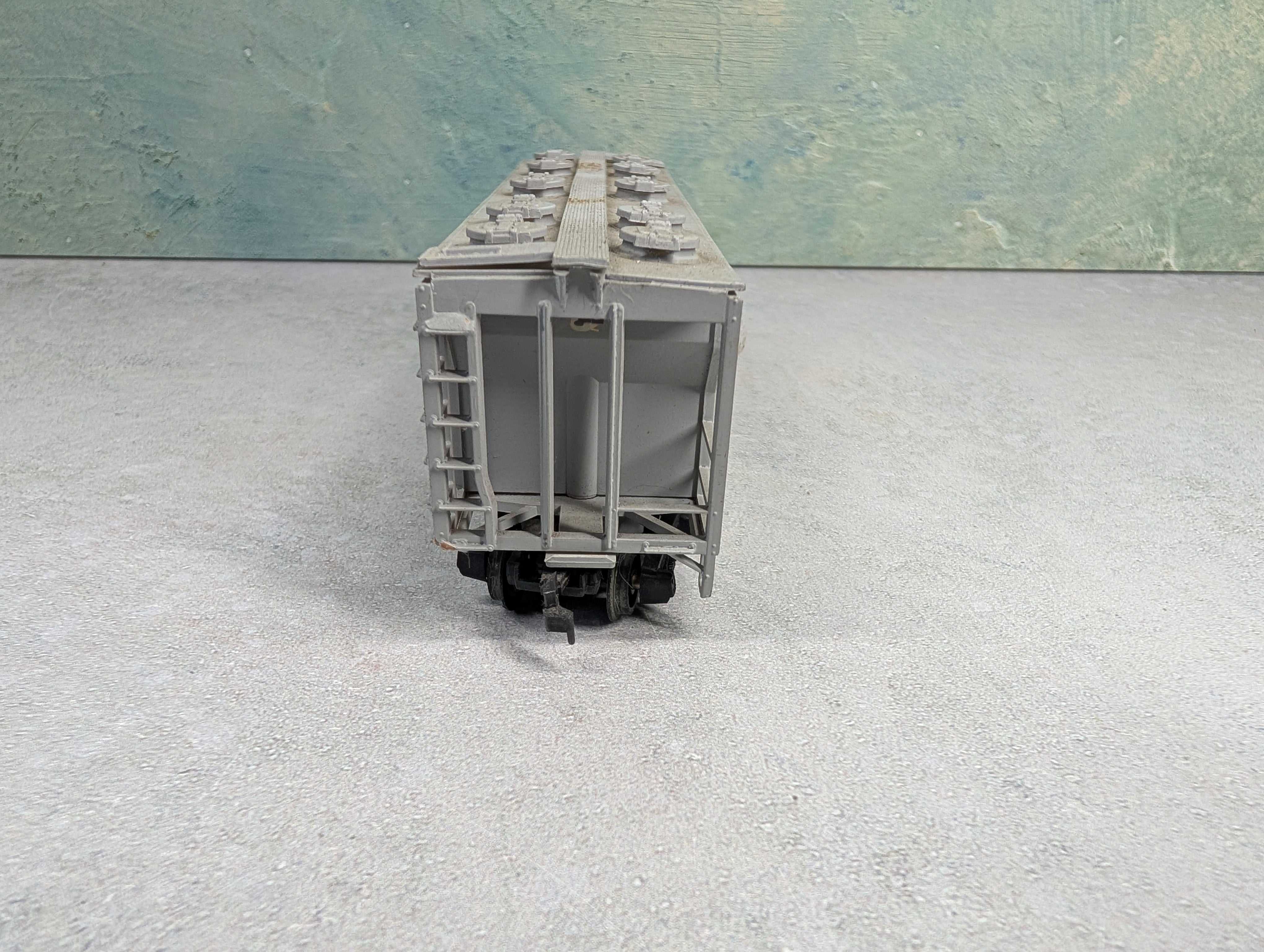 USED AHM HO Scale Covered Hopper Baltimore and Ohio B&O #263101