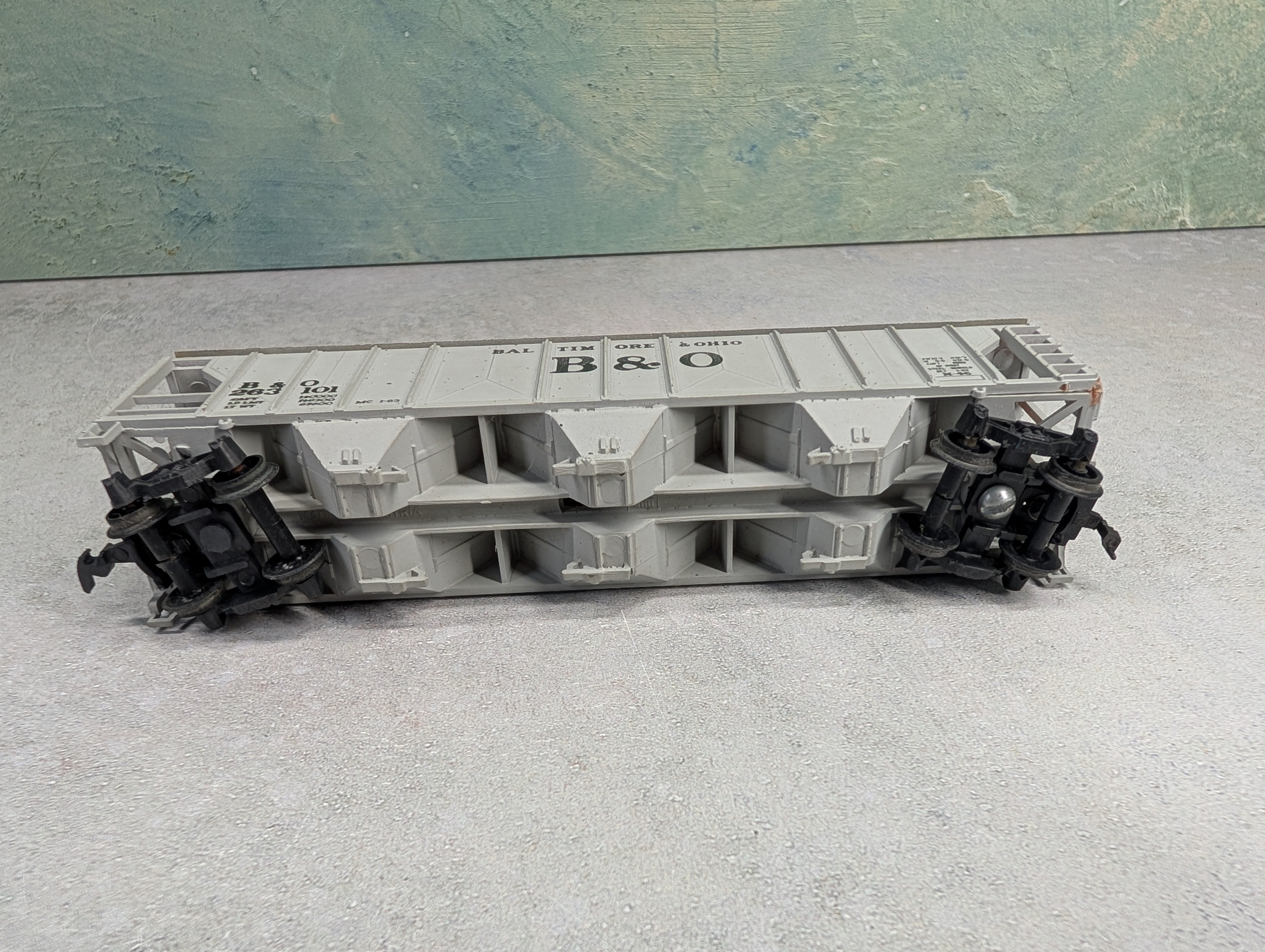 USED AHM HO Scale Covered Hopper Baltimore and Ohio B&O #263101