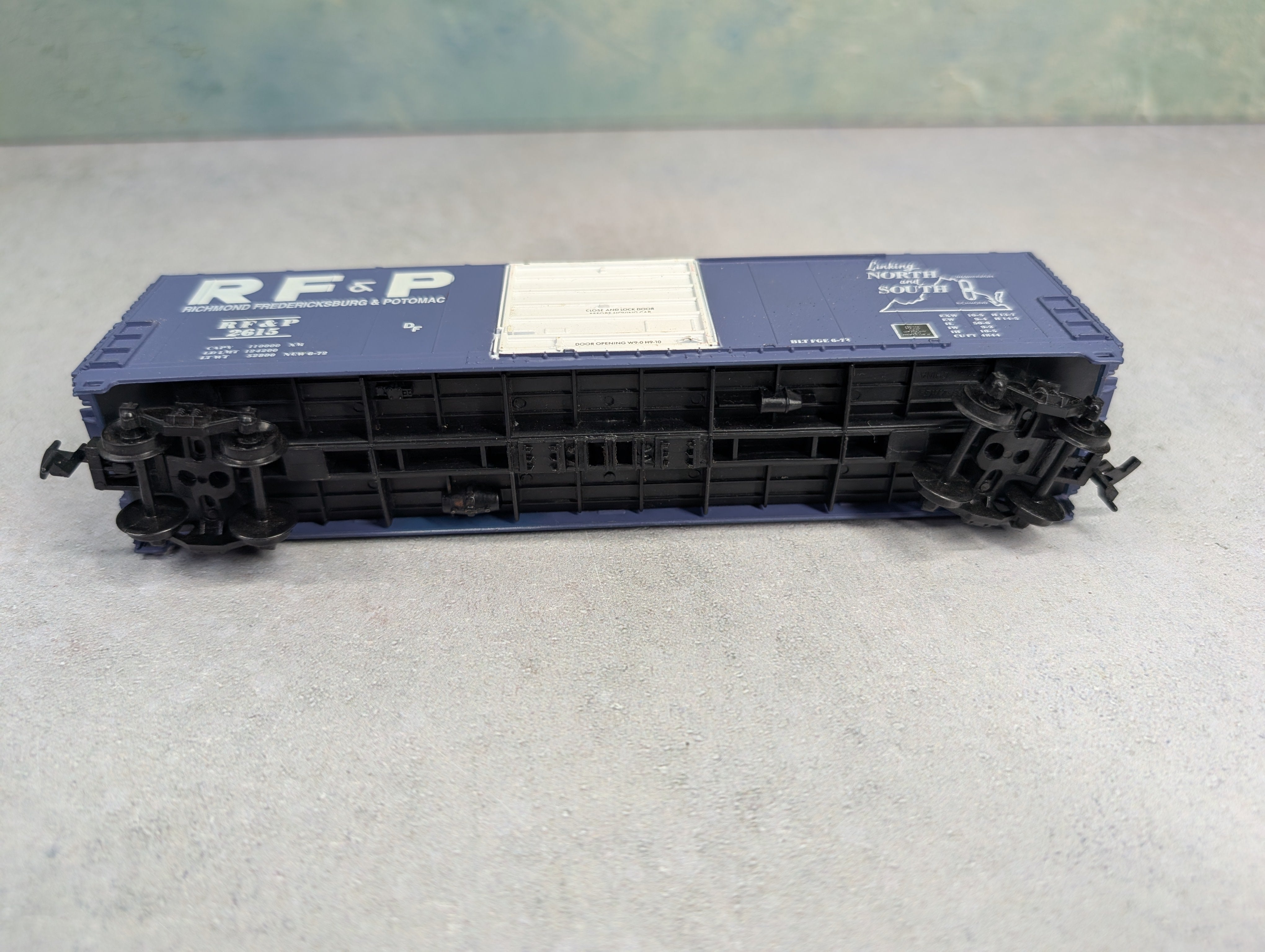 USED Life-Like HO Scale 50' Box Car Richmond, Fredericksburg and Potomac RF&P #2615