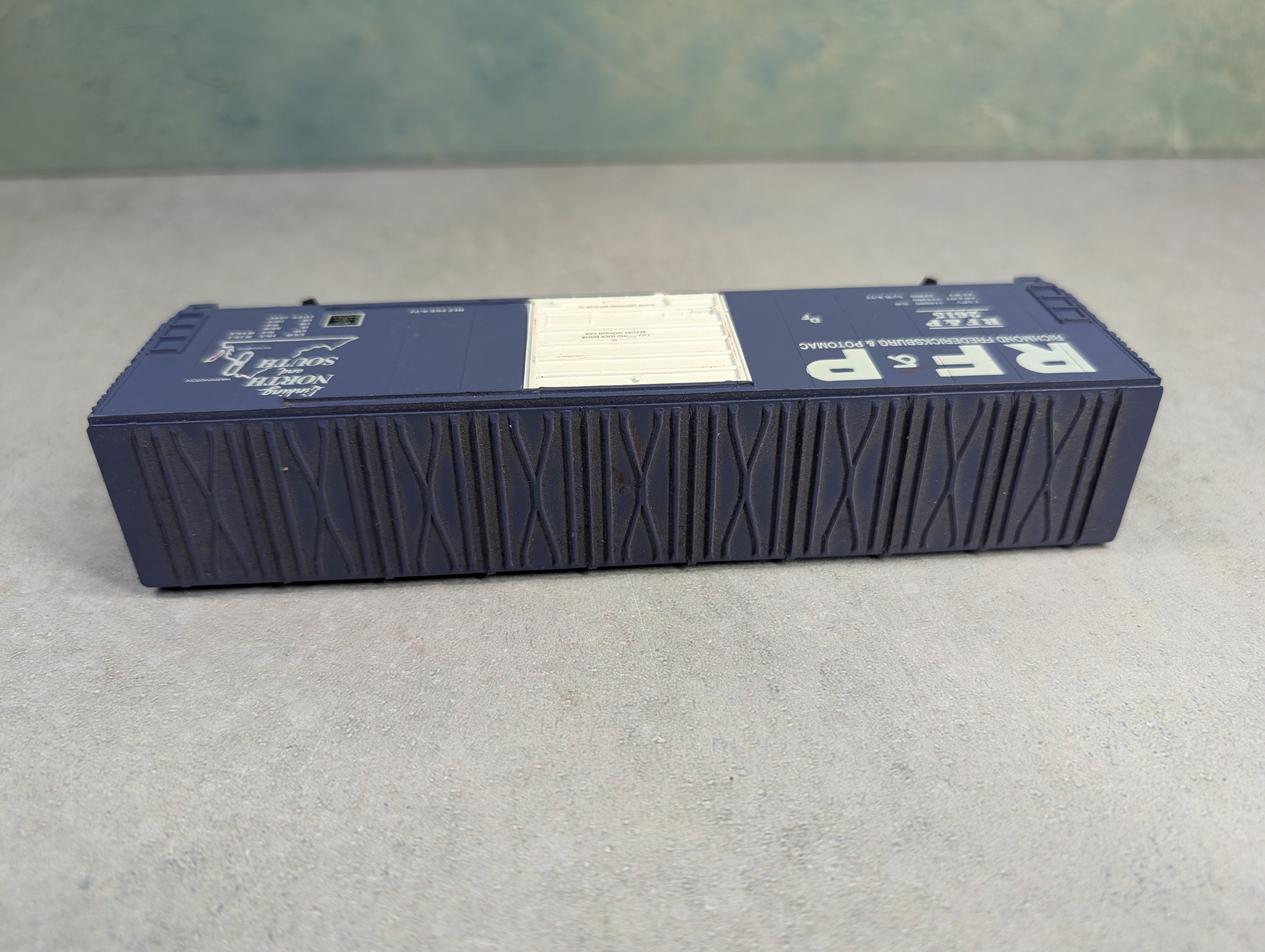 USED Life-Like HO Scale 50' Box Car Richmond, Fredericksburg and Potomac RF&P #2615