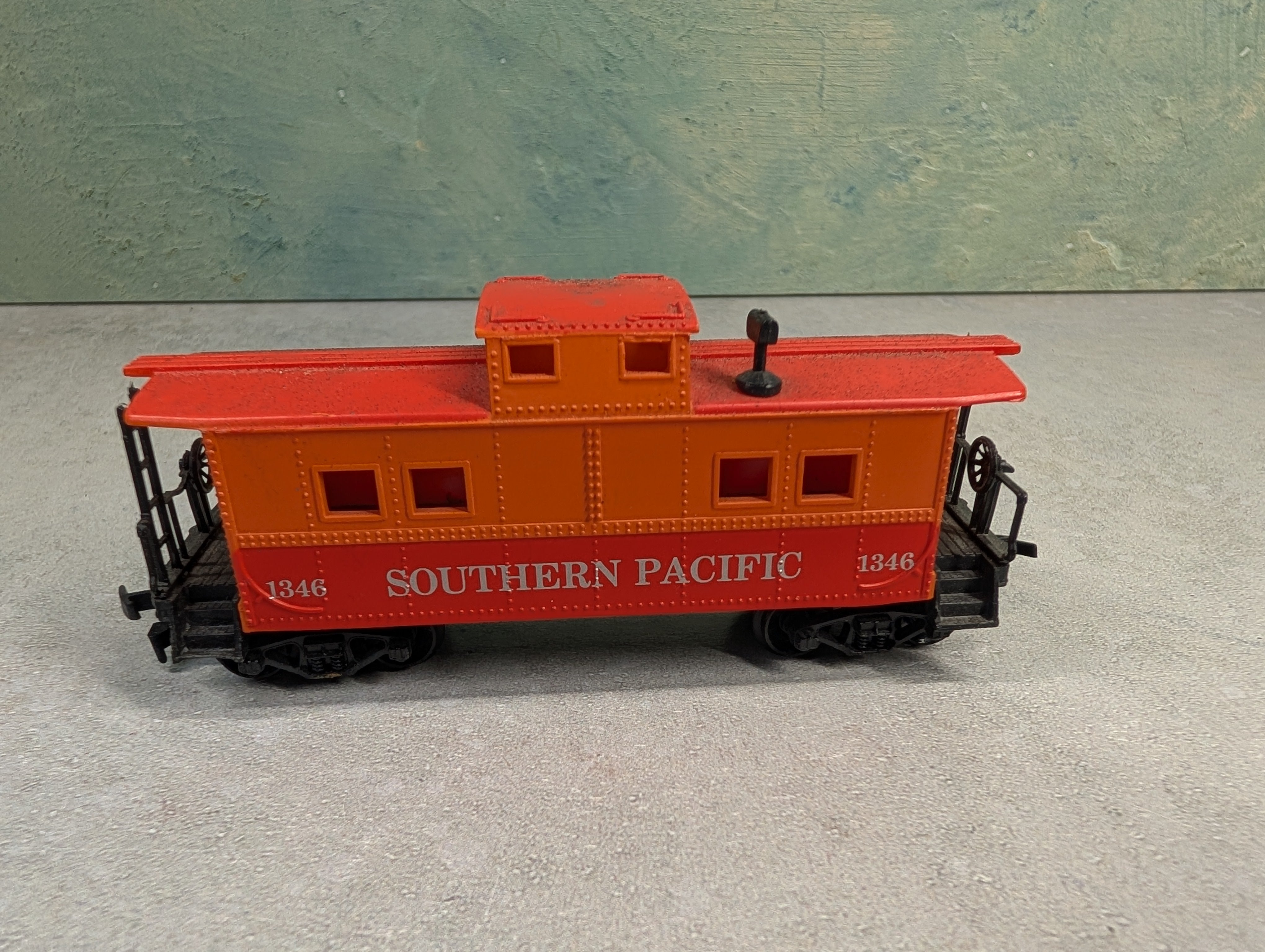USED Life-Like HO Scale Caboose Southern Pacific #1346