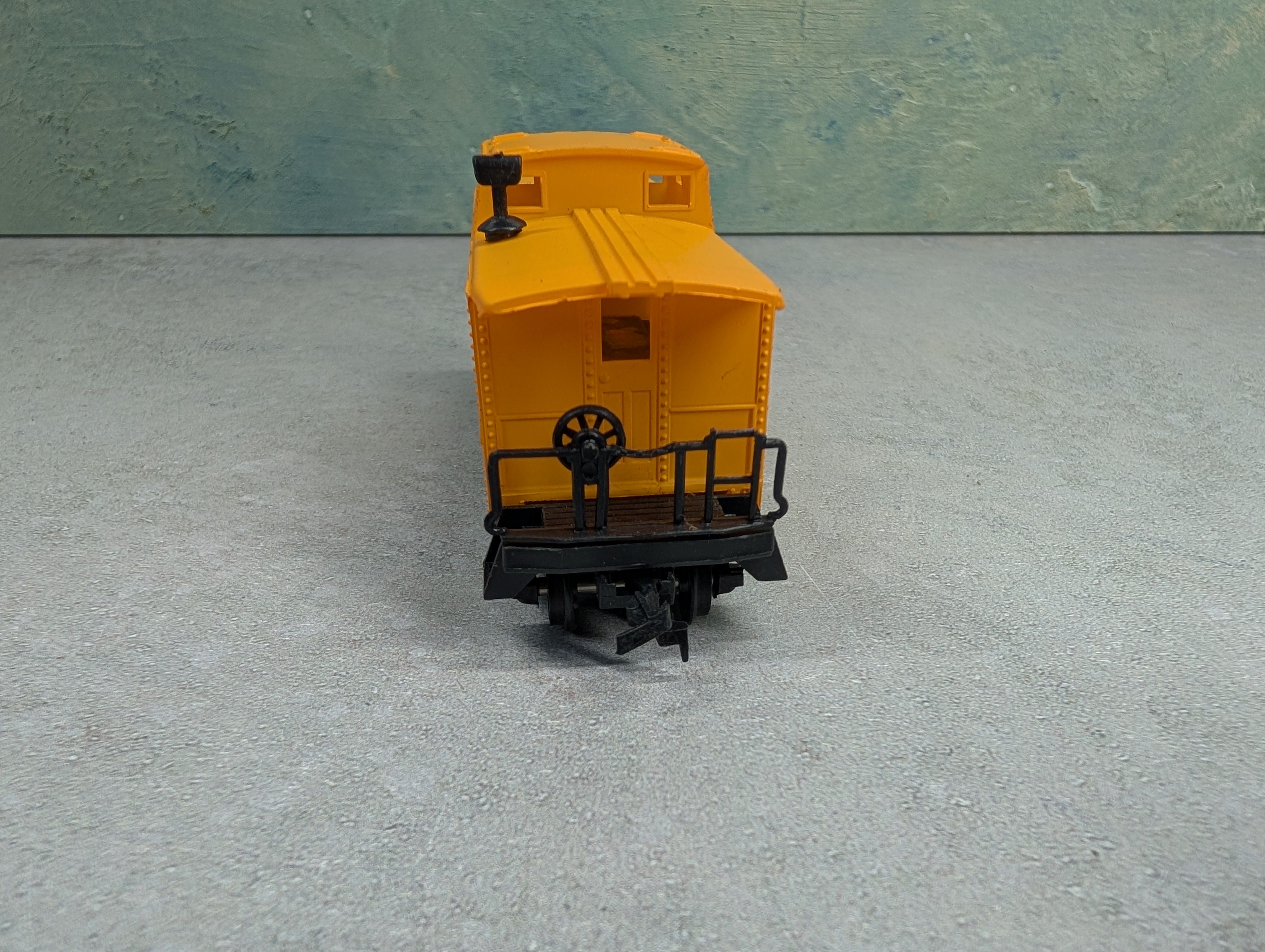 USED HO Scale Caboose Union Pacific UP #3906