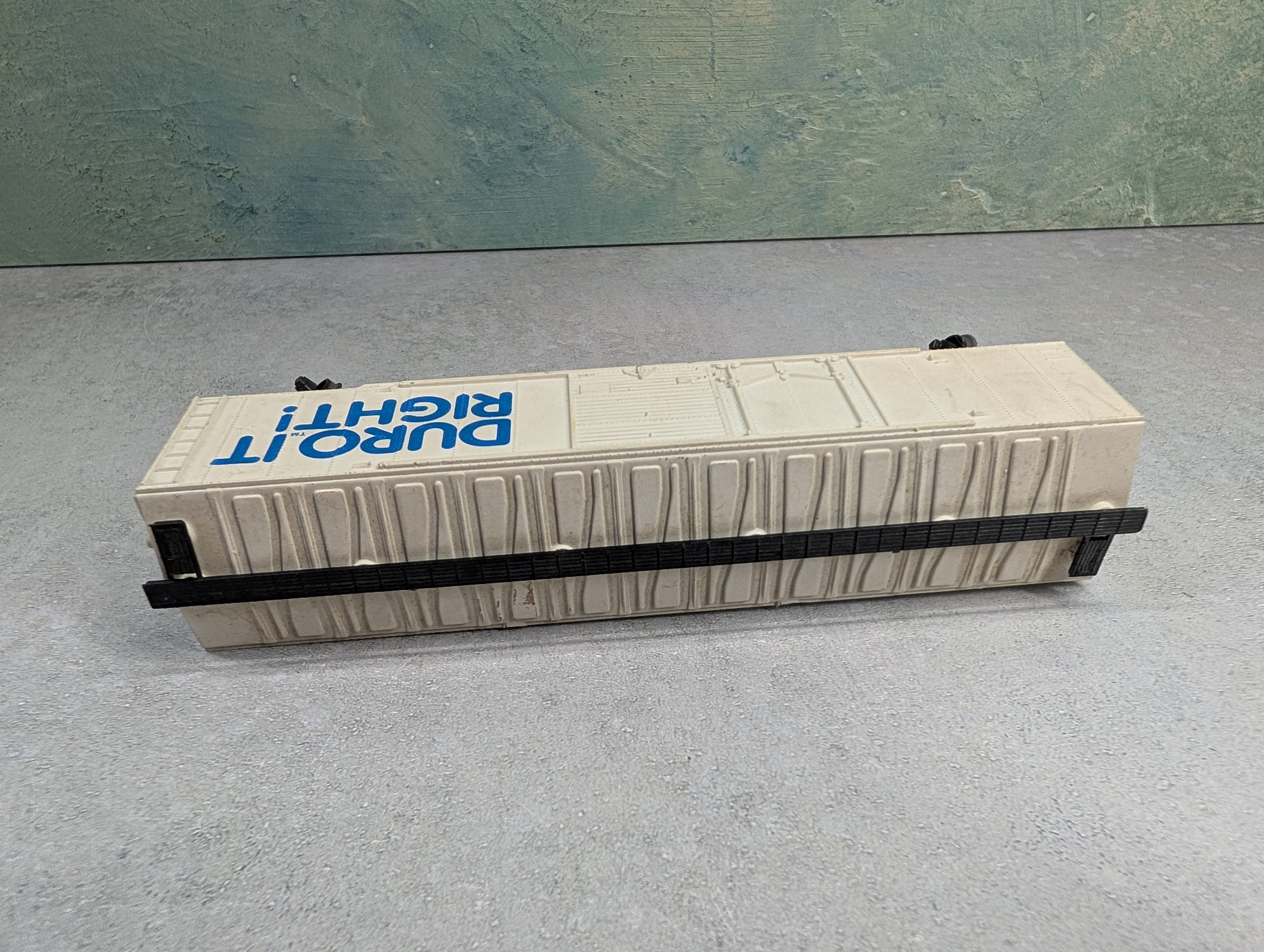 USED HO Scale 50' Box Car Duro It Right!