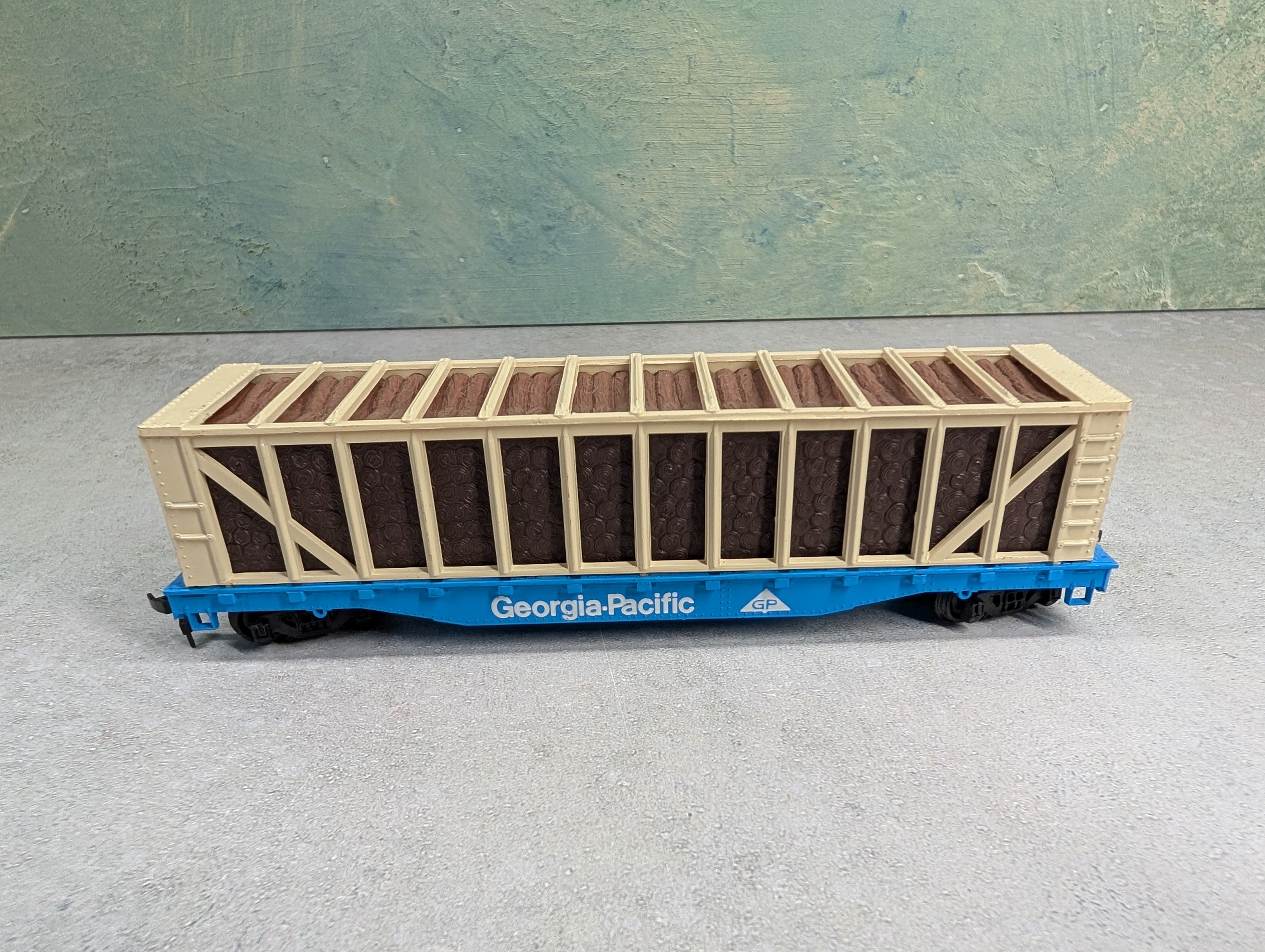 USED Bachmann HO Scale Puplewood Flat Car Georgia Pacific