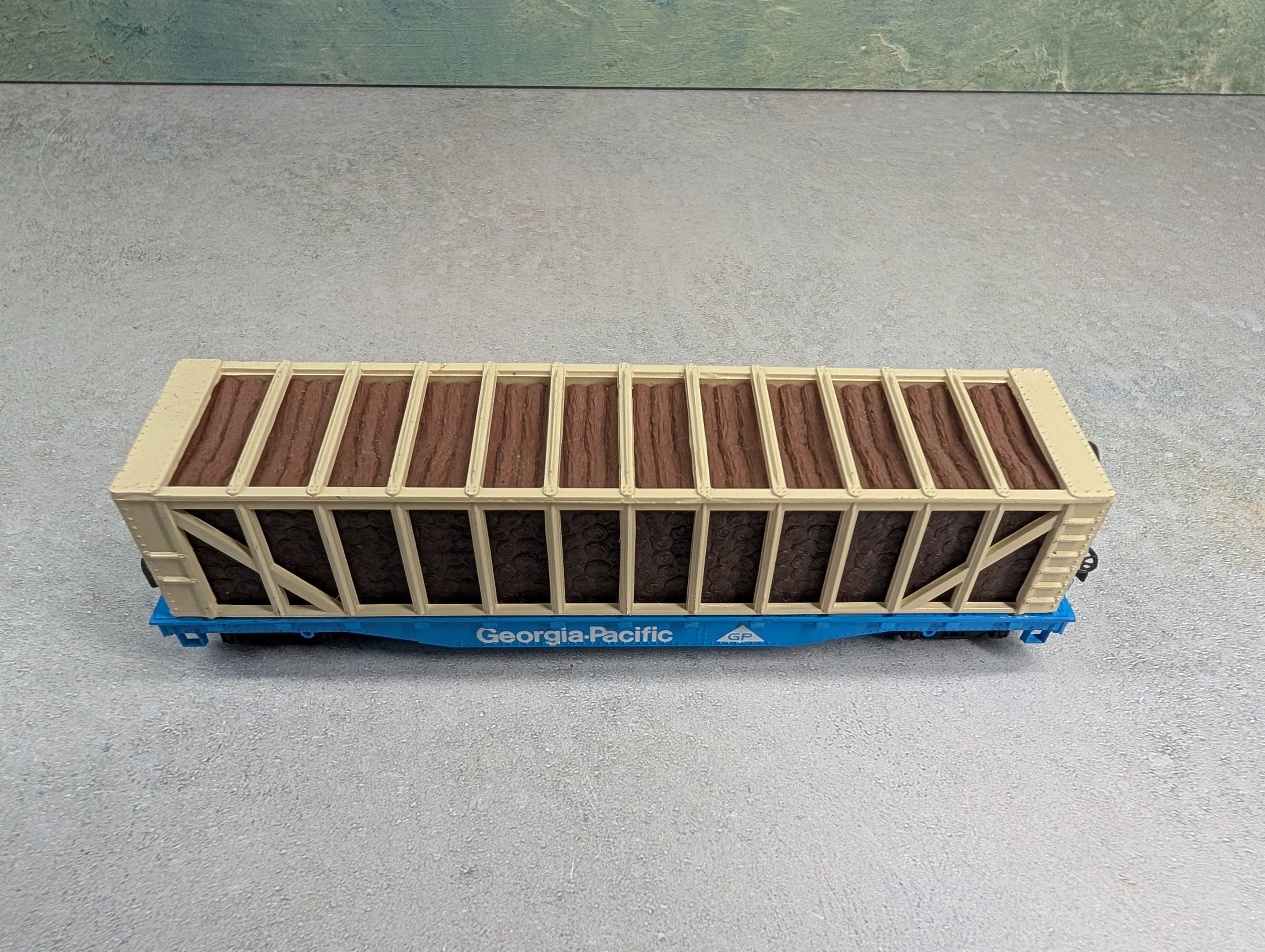 USED Bachmann HO Scale Puplewood Flat Car Georgia Pacific