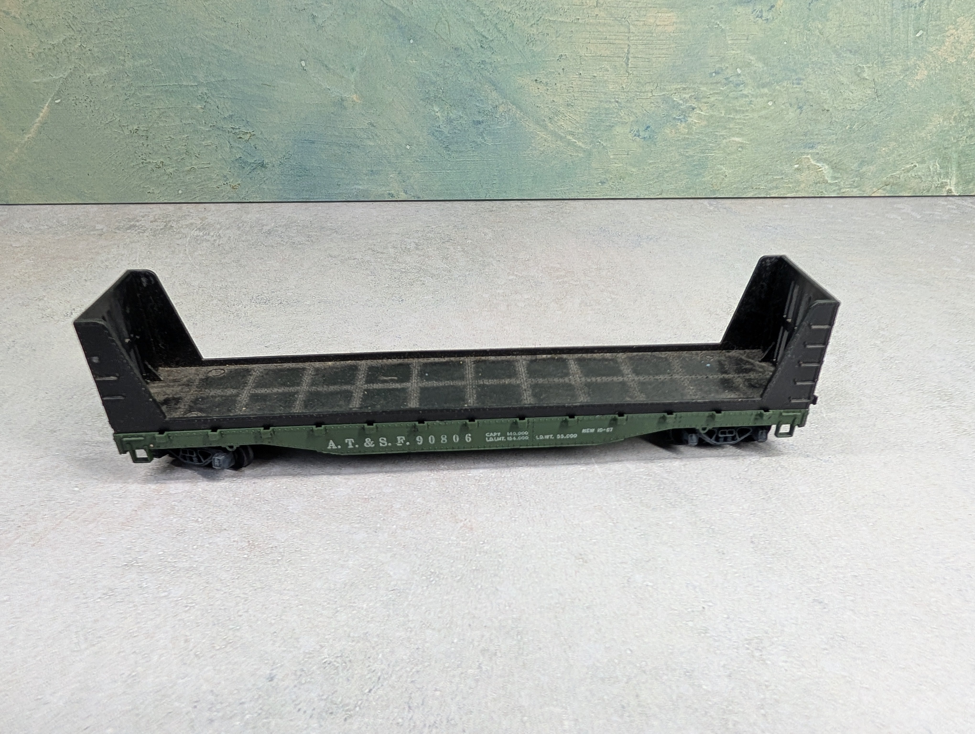 USED Mantua HO Scale Bulkhead Flat Car Green Santa Fe ATSF #90806