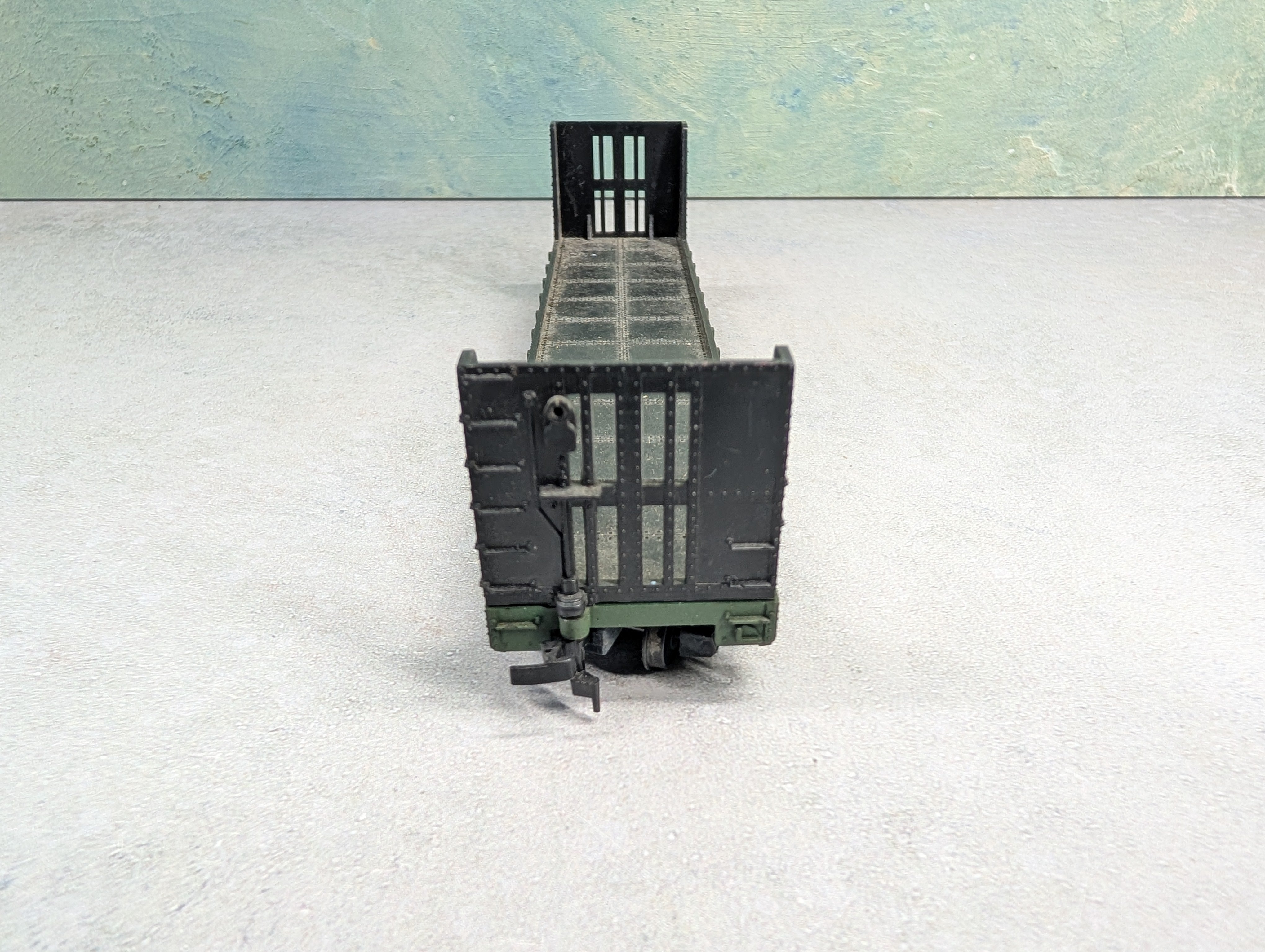 USED Mantua HO Scale Bulkhead Flat Car Green Santa Fe ATSF #90806