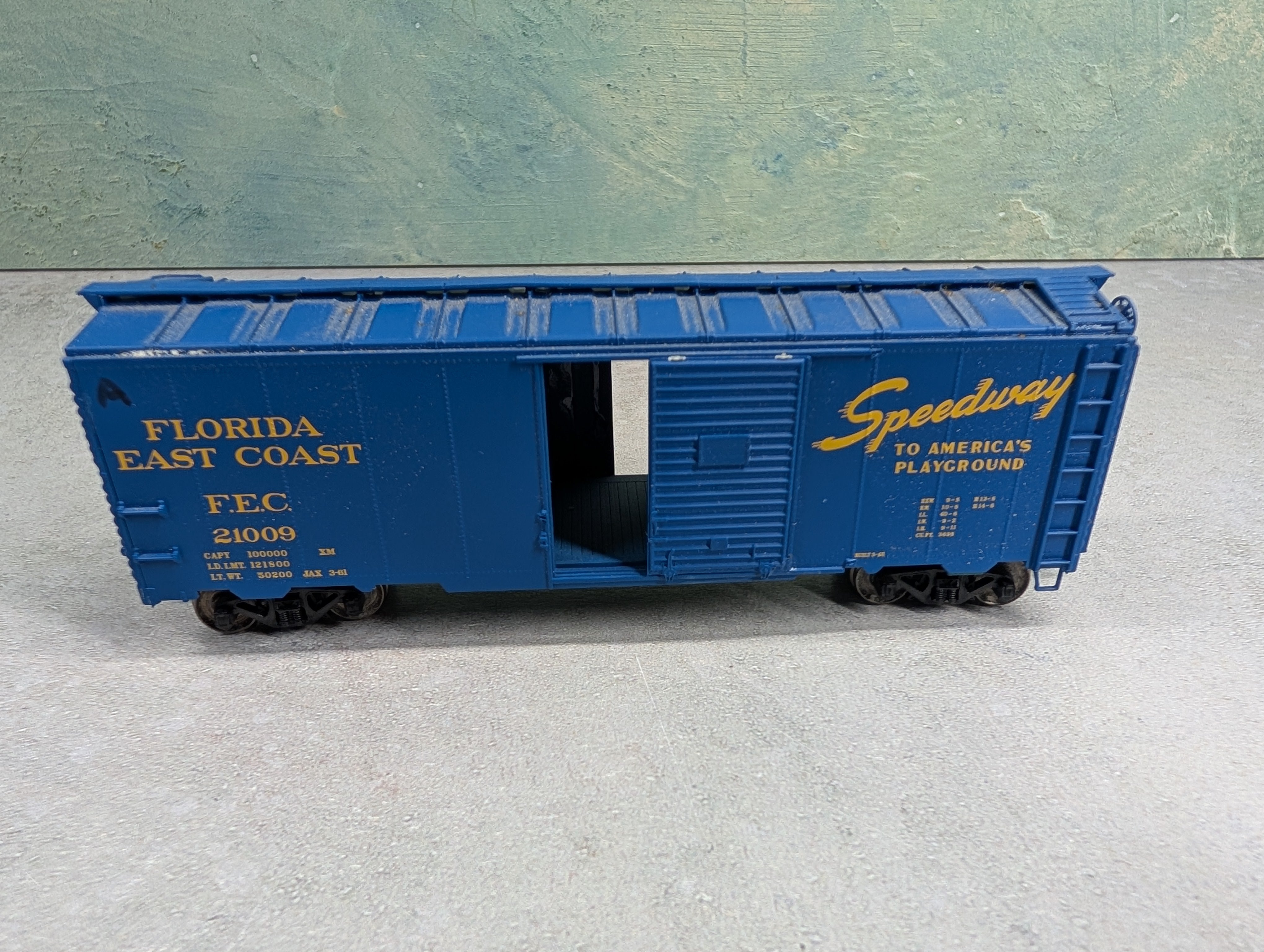 USED HO Scale 40' Box Car Florida East Coast FEC #21009