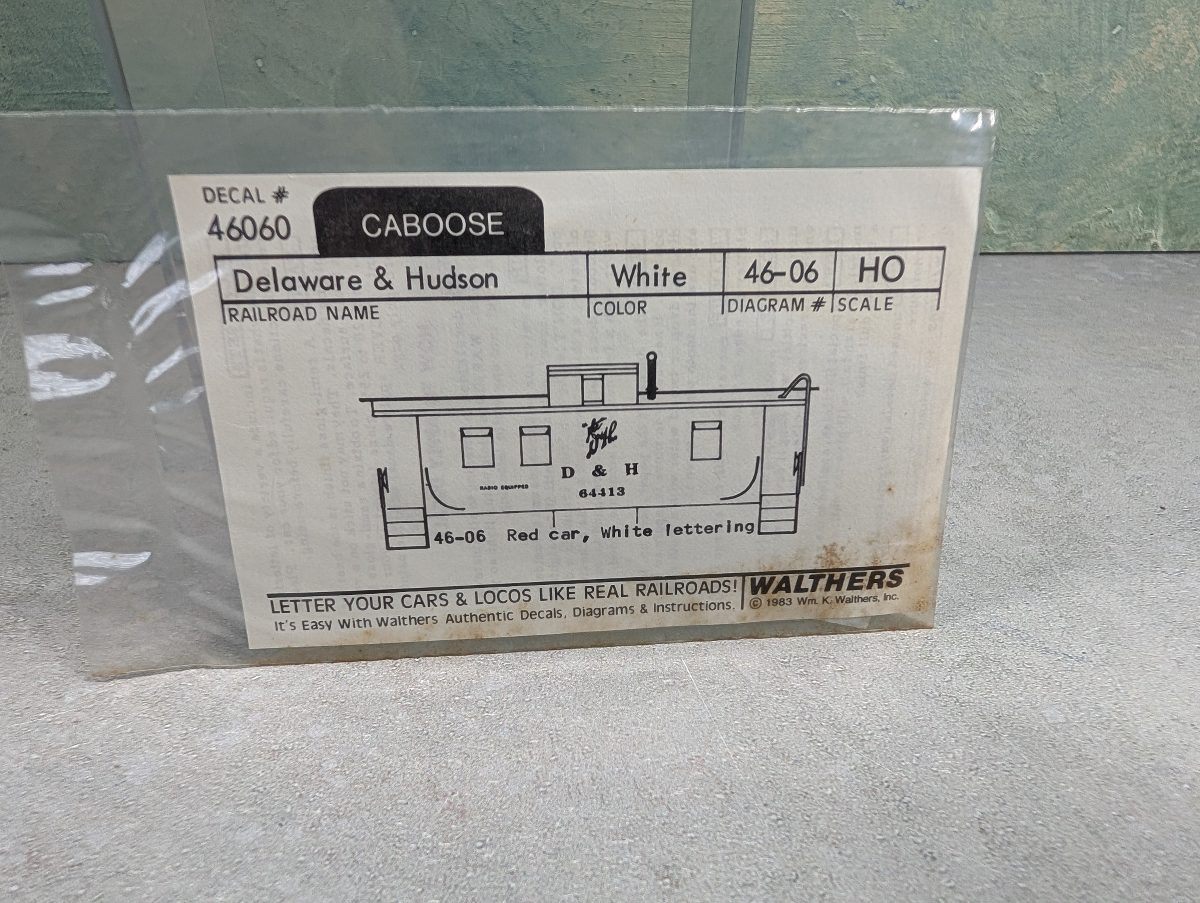 Walthers 46-06 HO Scale Caboose - Delaware & Hudson (White) Decals