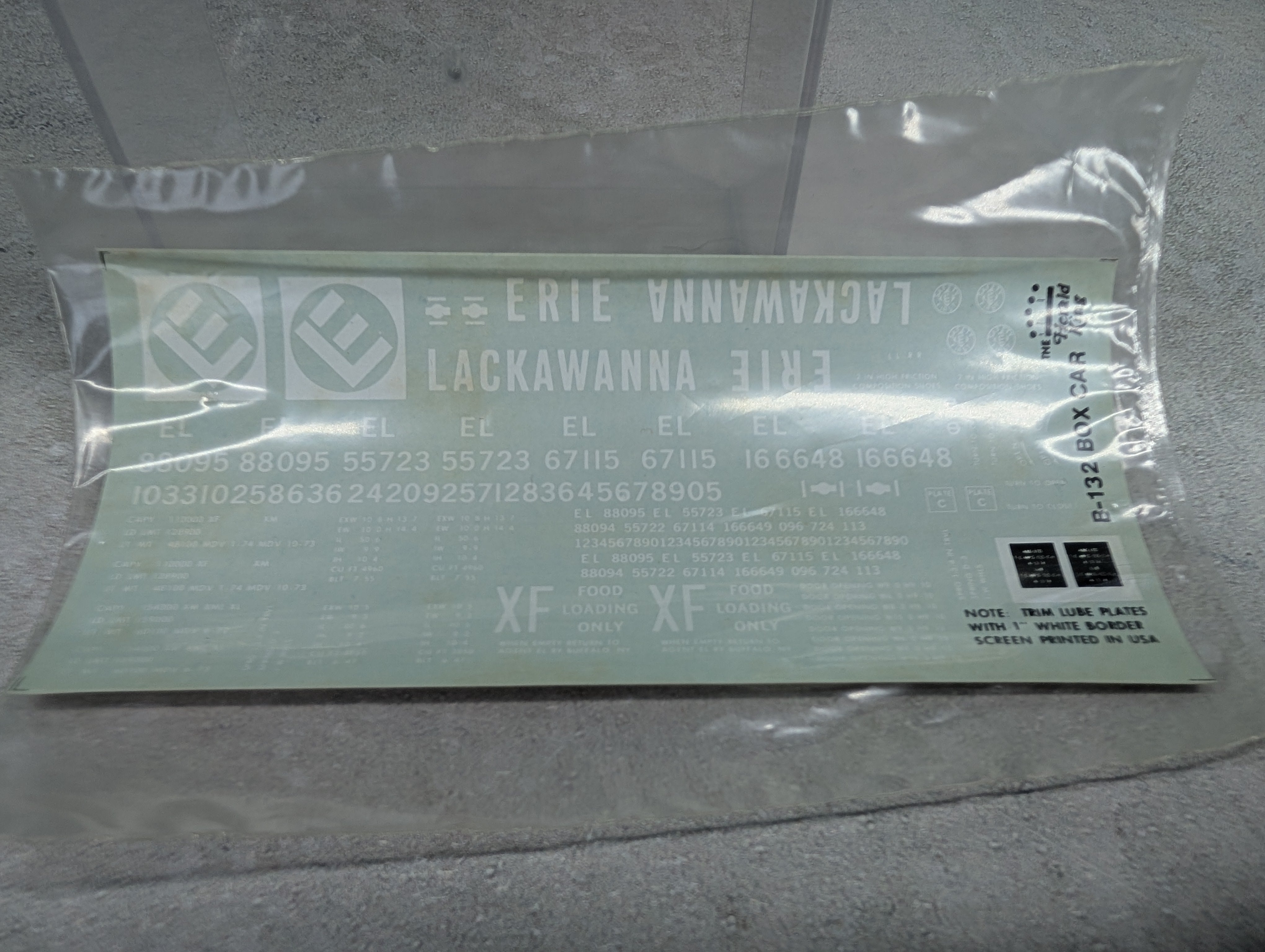 The Herald King B-132 HO Scale 40' or 50' Box Car 1-74 Erie Lackawanna Decals