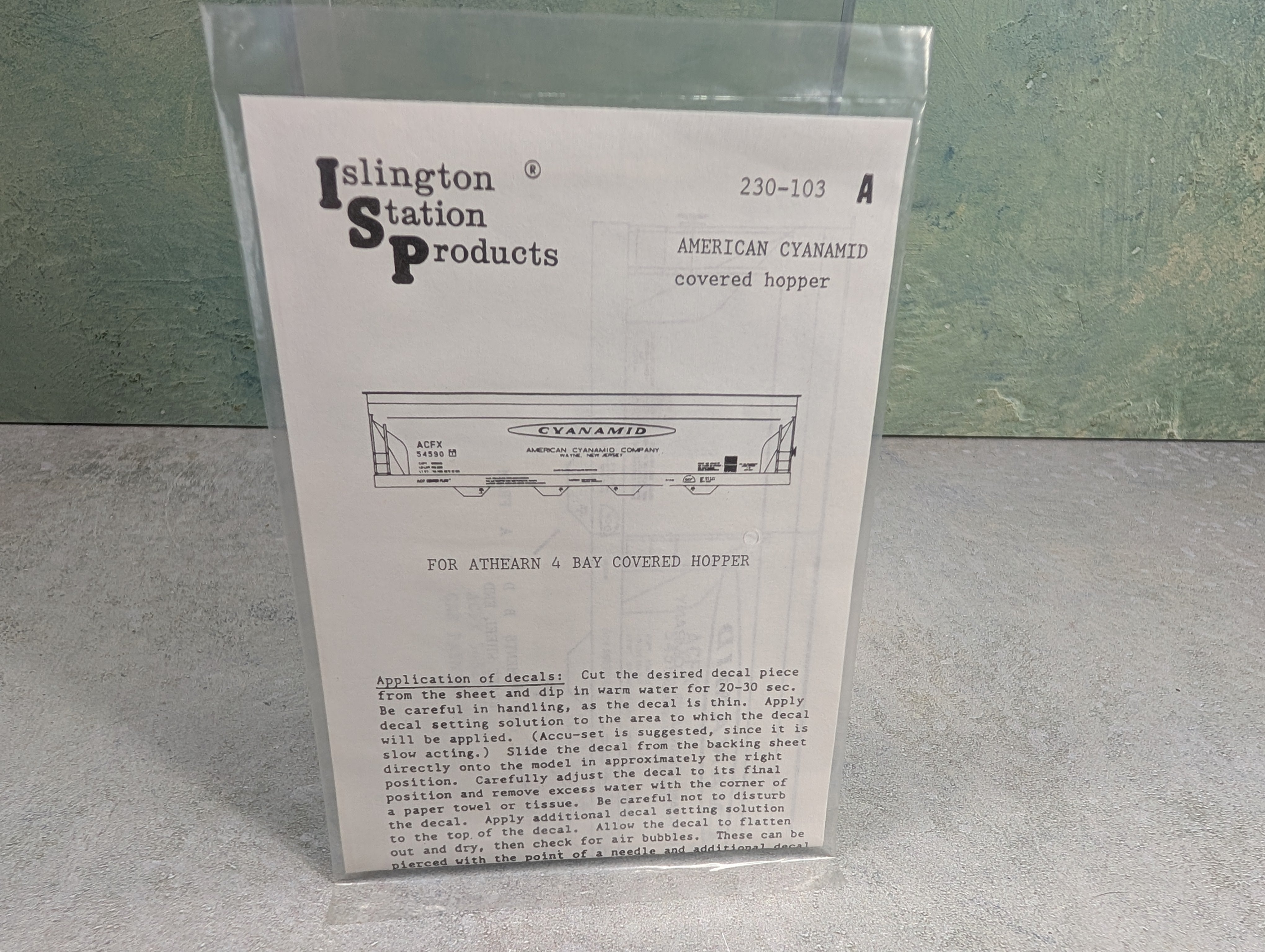 ISP 230-103 HO Scale Athearn 4 Bay Covered Hopper American Cyanamid Decals