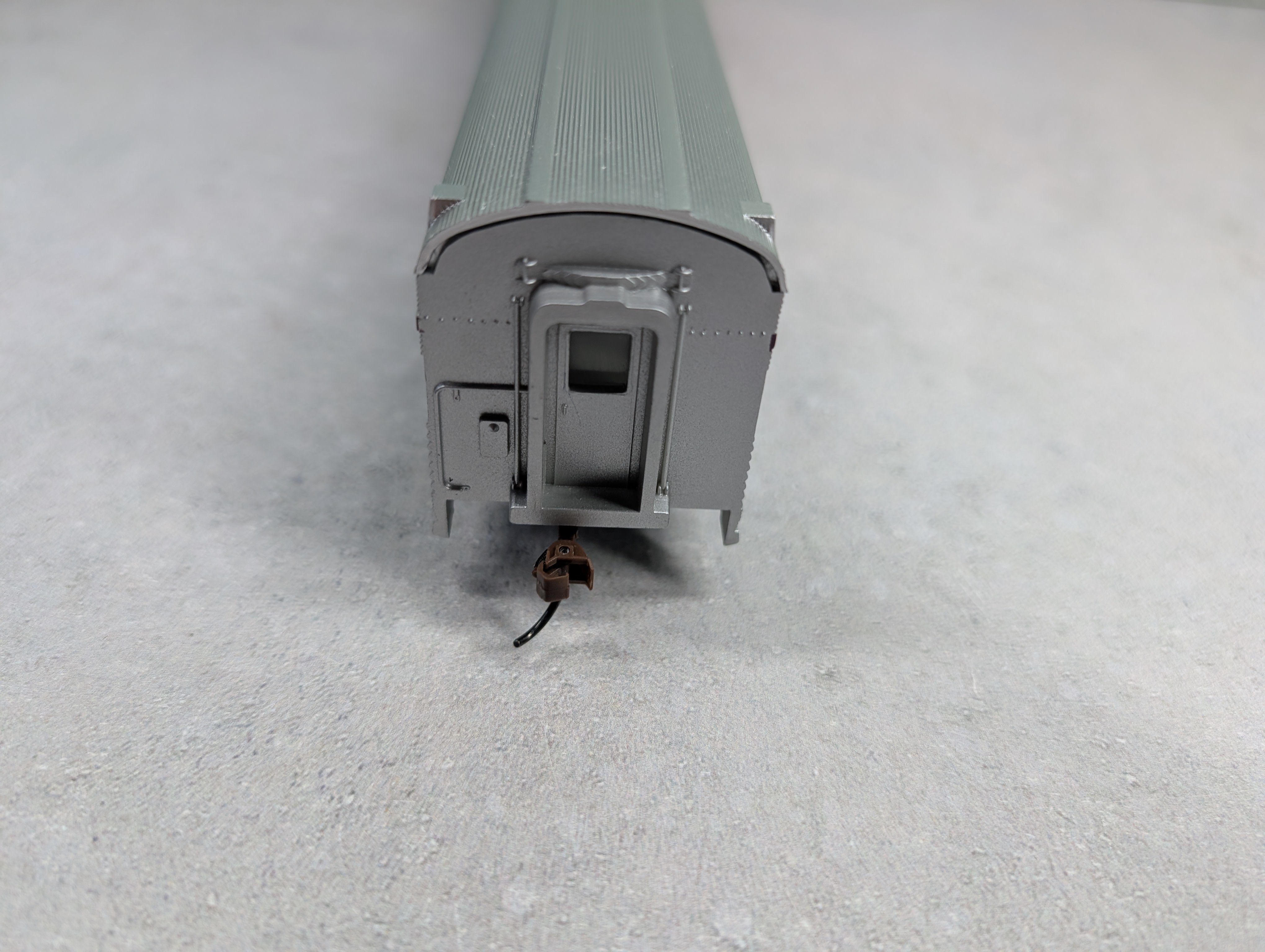 USED Con-Cor #1-075101 HO Scale 85' Slumber Coach - Corrug Sides Atlantic Coast Line Bryan County