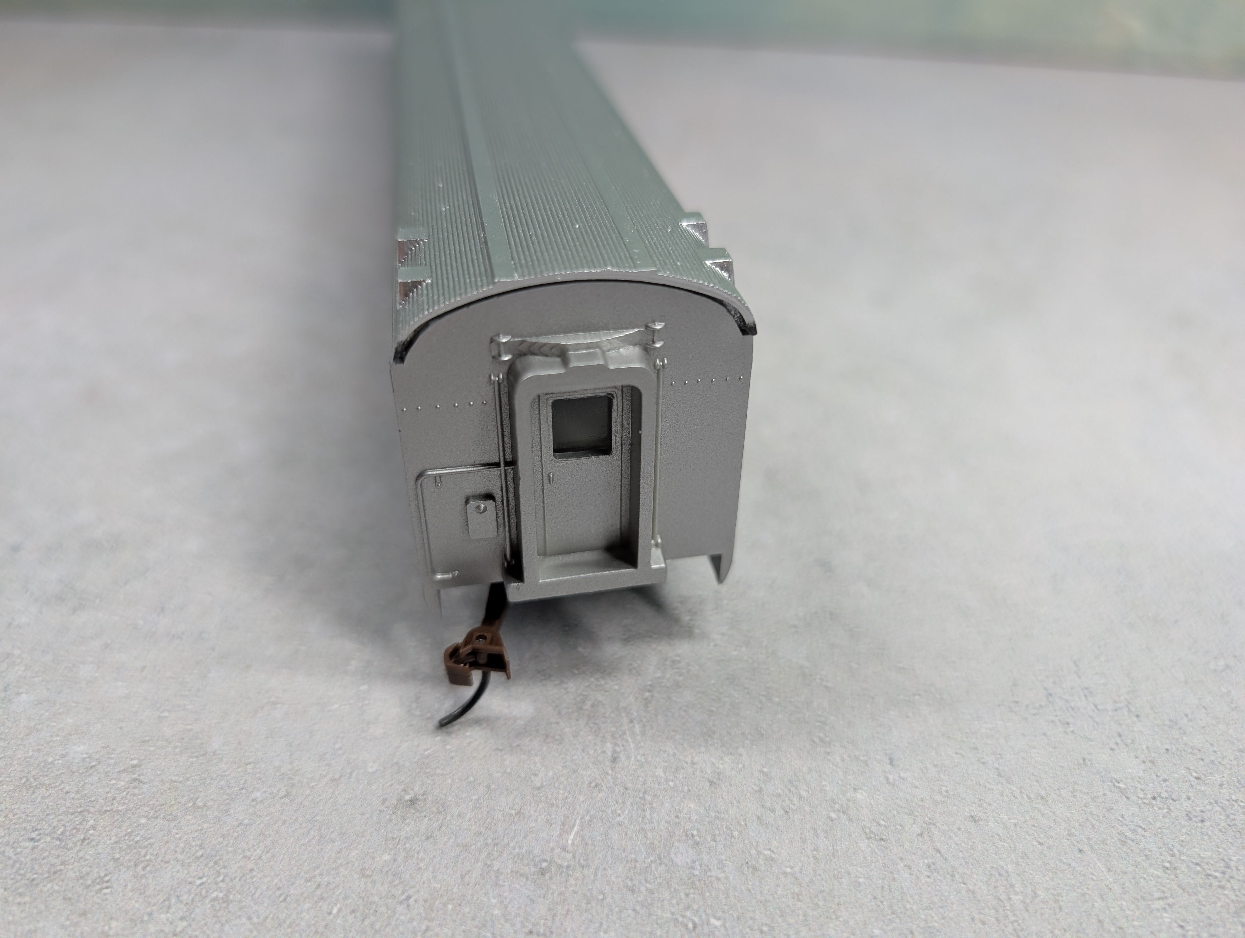 USED Con-Cor #1-075101 HO Scale 85' Slumber Coach - Corrug Sides Atlantic Coast Line Bryan County