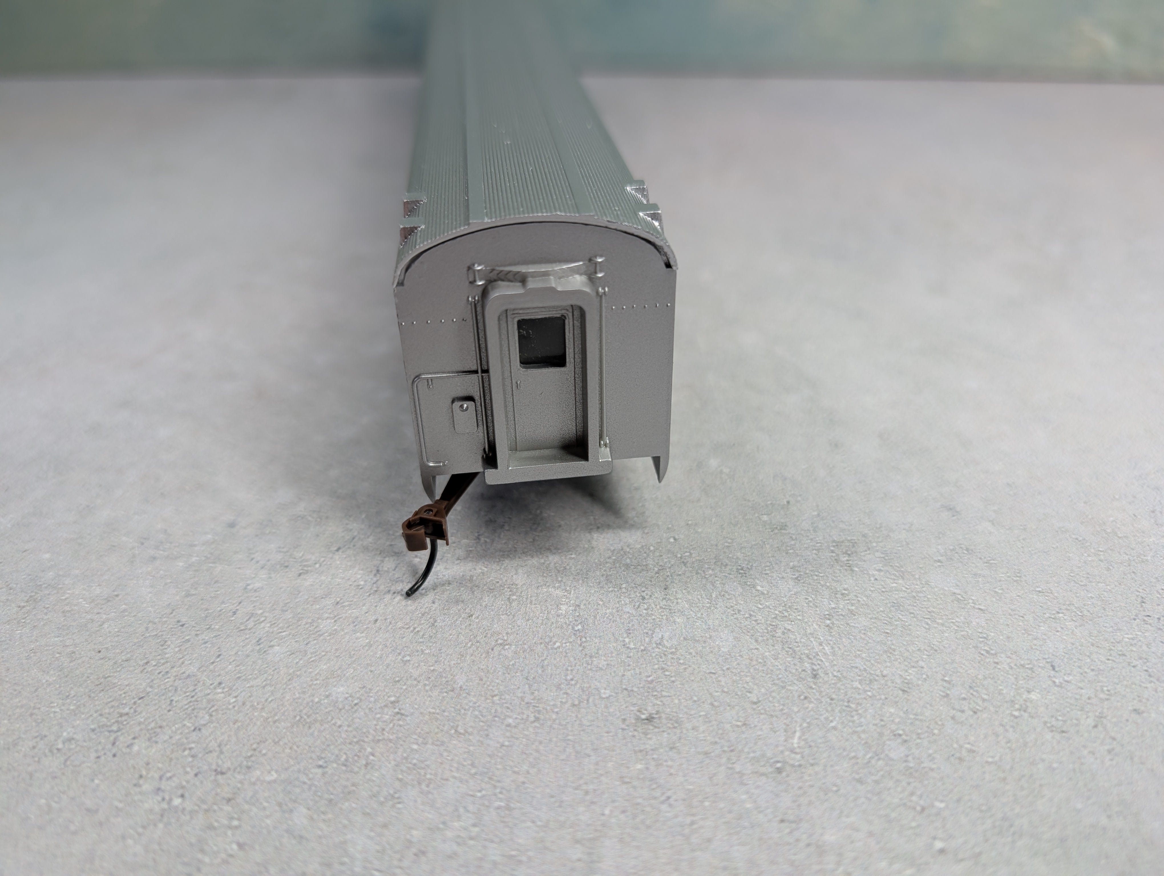 USED Con-Cor #1-075101 HO Scale 85' Slumber Coach - Corrug Sides Atlantic Coast Line Bryan County