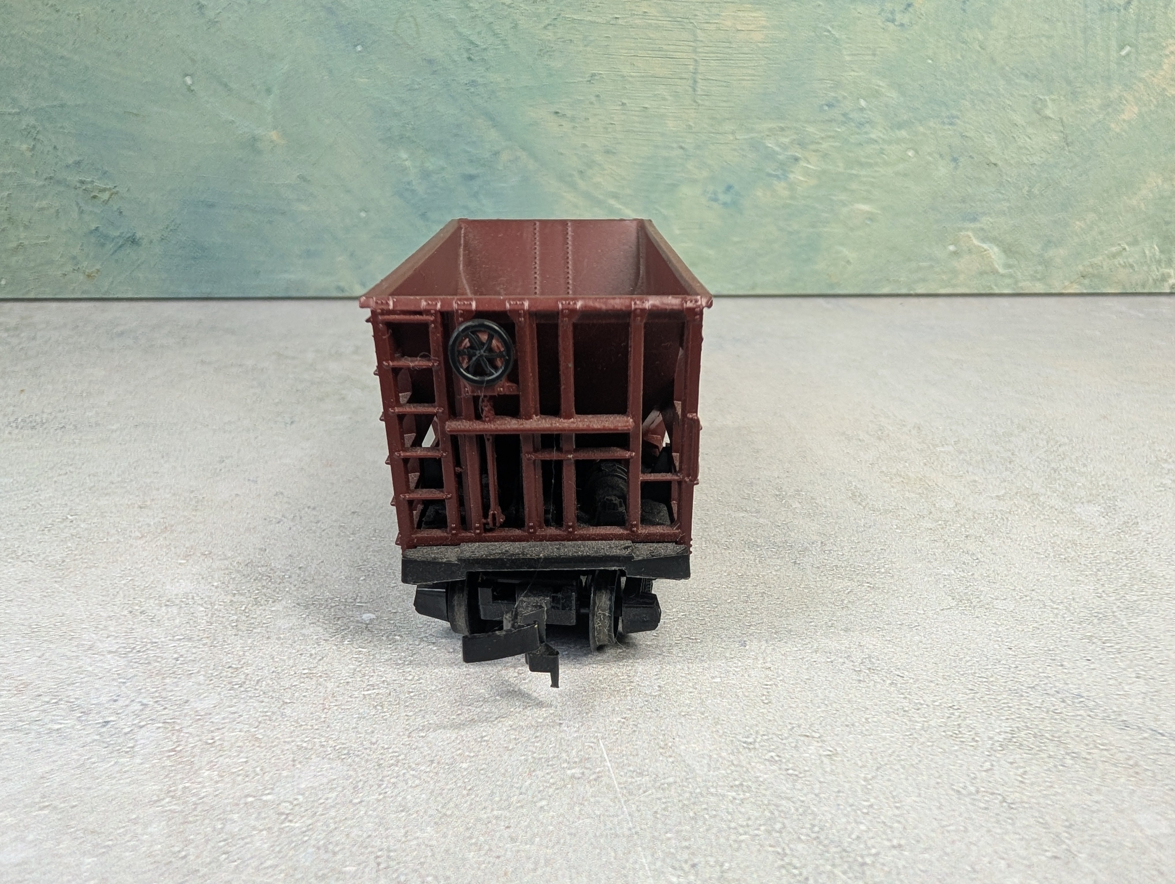 USED AHM HO Scale Ore Car Bessemer and Lake Erie Railroad B&LE #20090