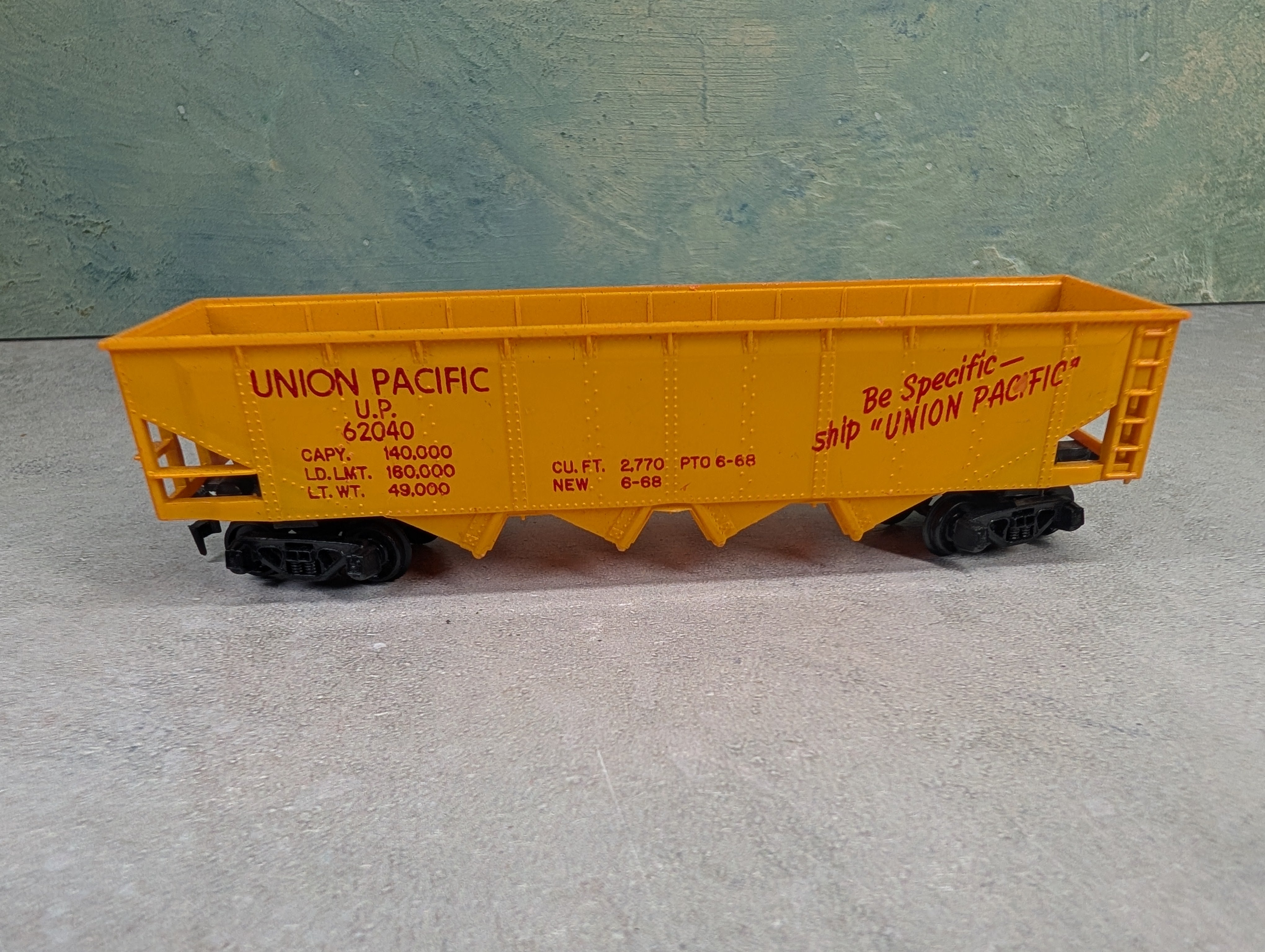 USED Tyco HO Scale Quad Hopper Union Pacific UP #62040