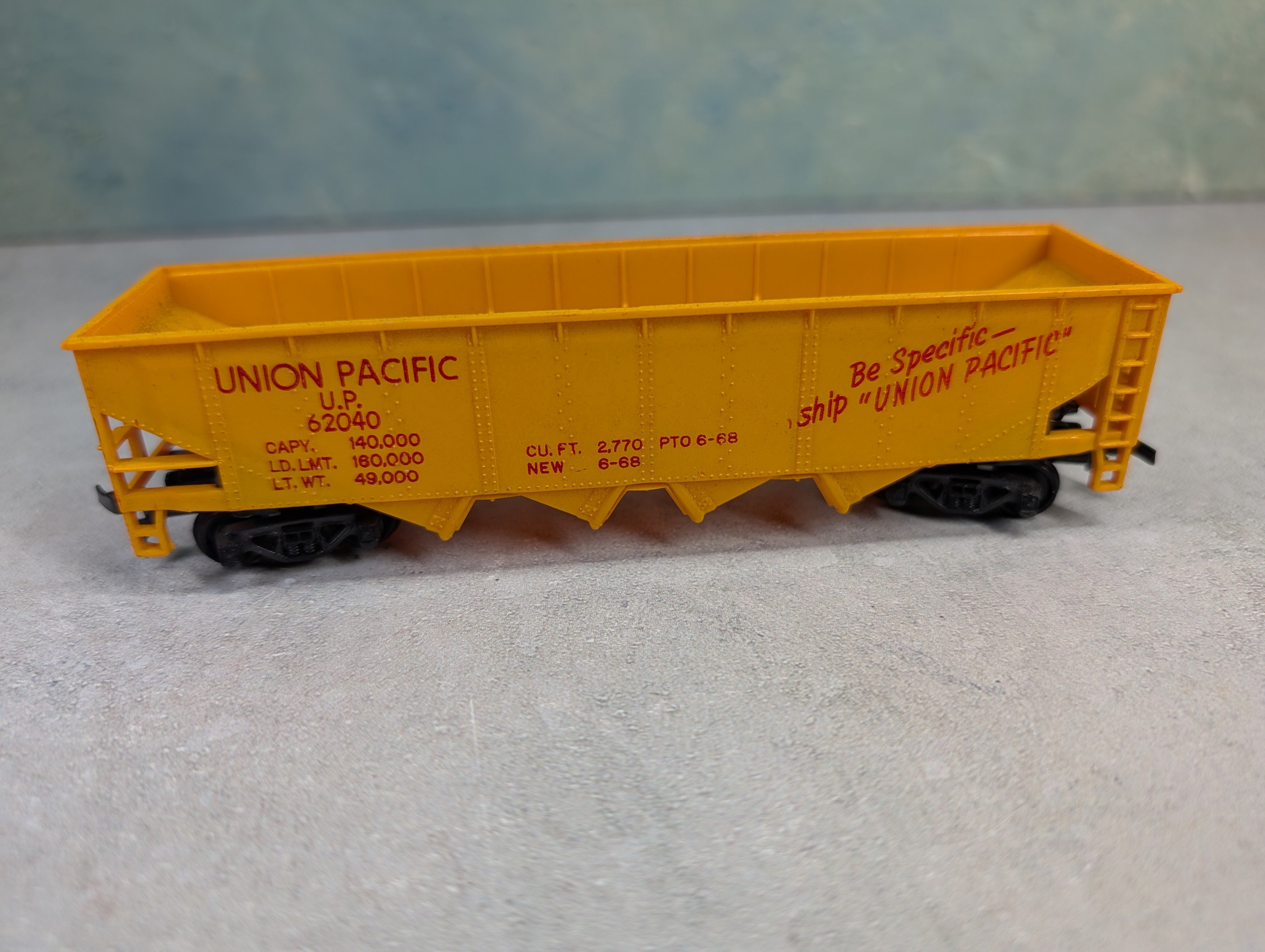 USED Tyco HO Scale Quad Hopper Union Pacific UP #62040