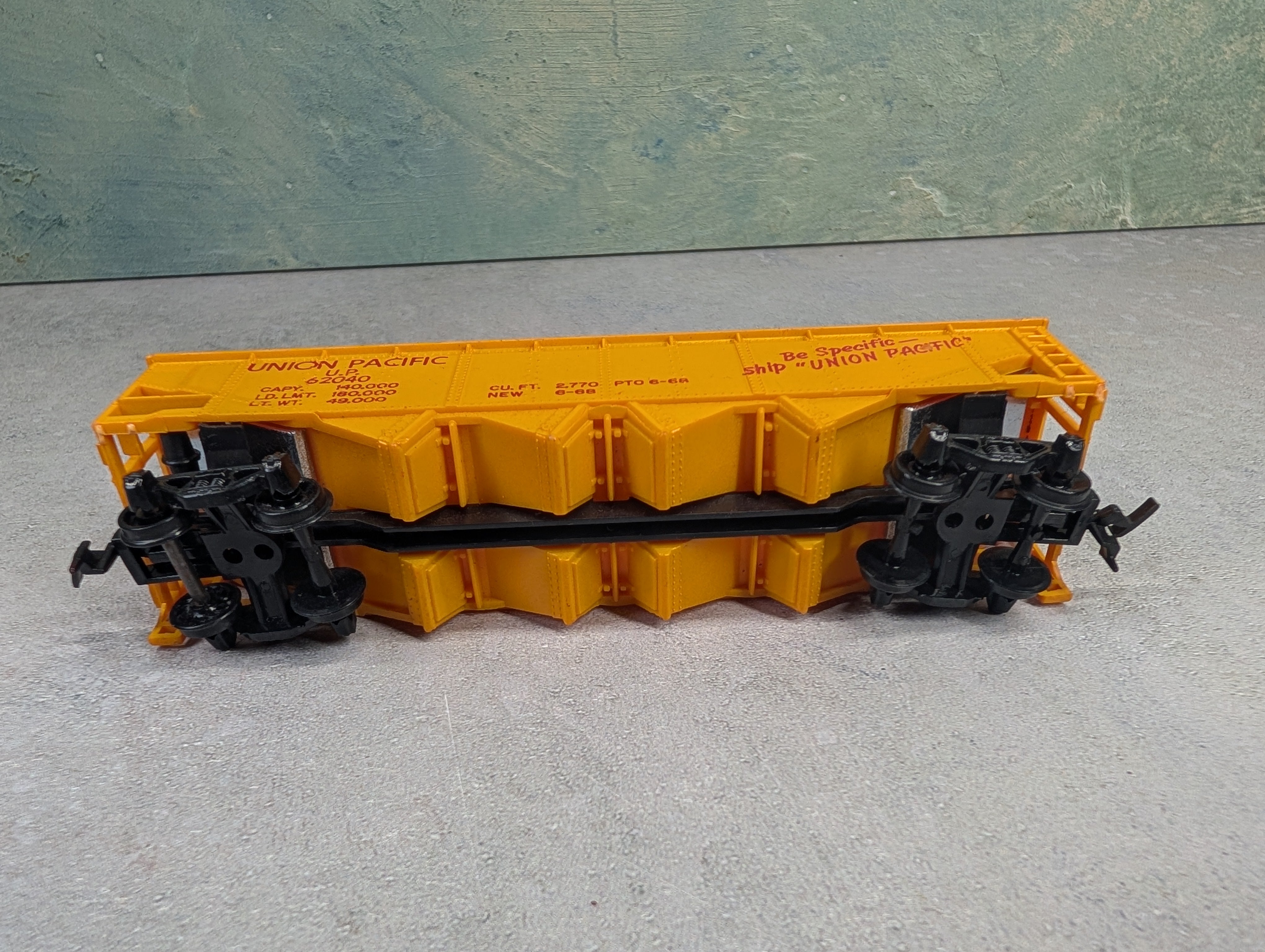 USED Tyco HO Scale Quad Hopper Union Pacific UP #62040