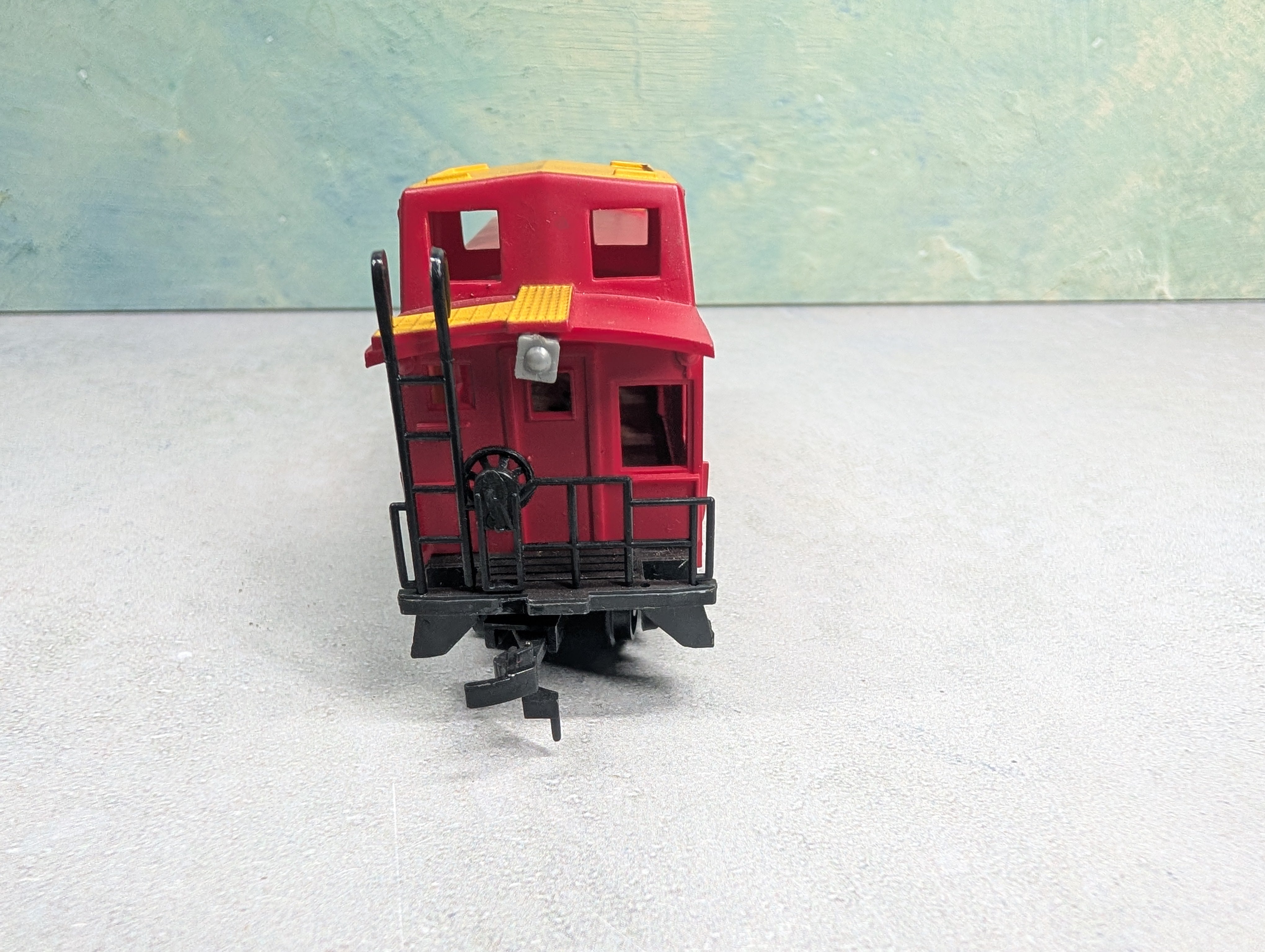 USED Bachmann HO Scale Caboose Santa Fe ATSF #3851