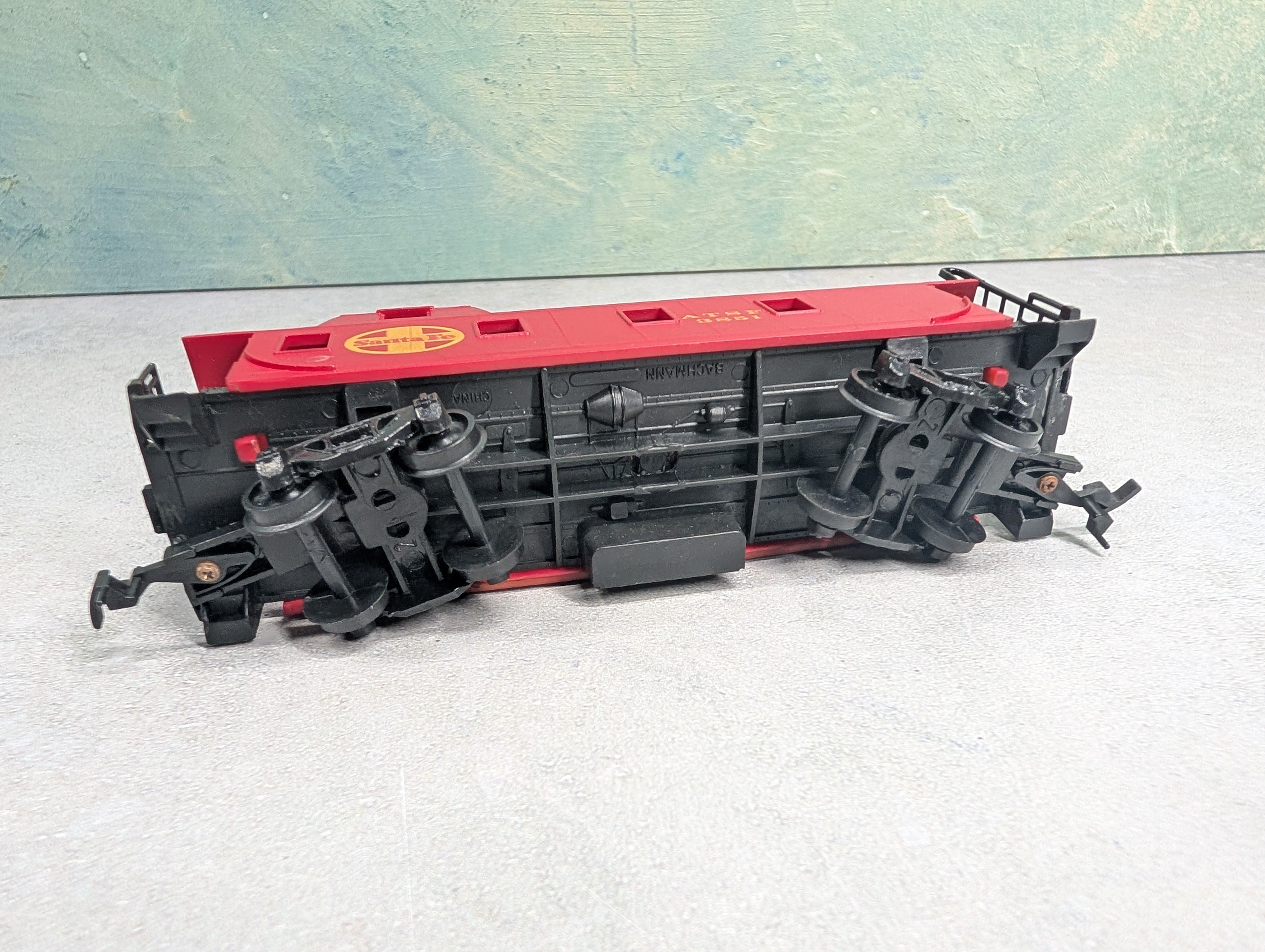 USED Bachmann HO Scale Caboose Santa Fe ATSF #3851