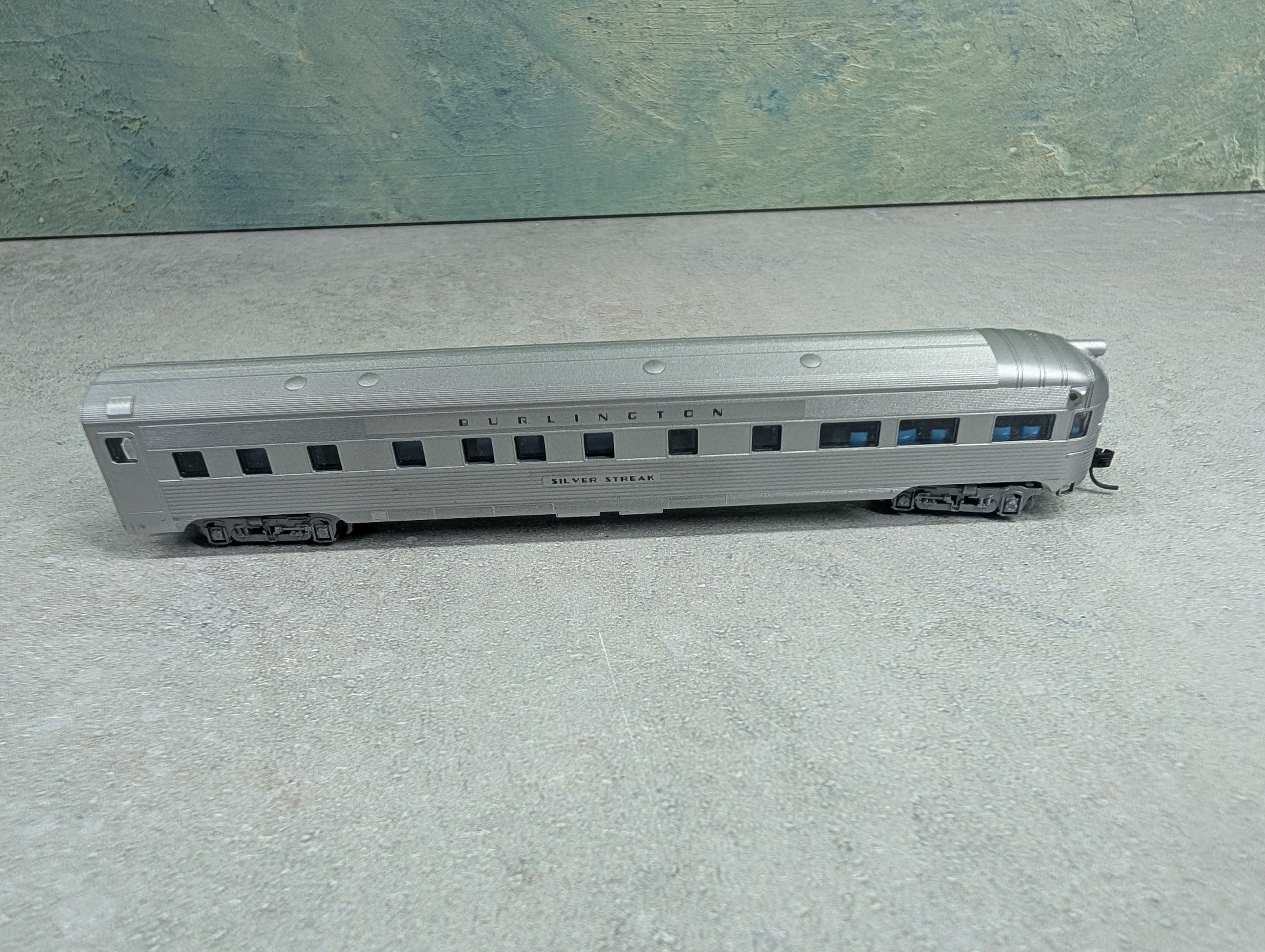 USED Micro-Trains N Scale Observation Passenger Car Burlington Silver Streak